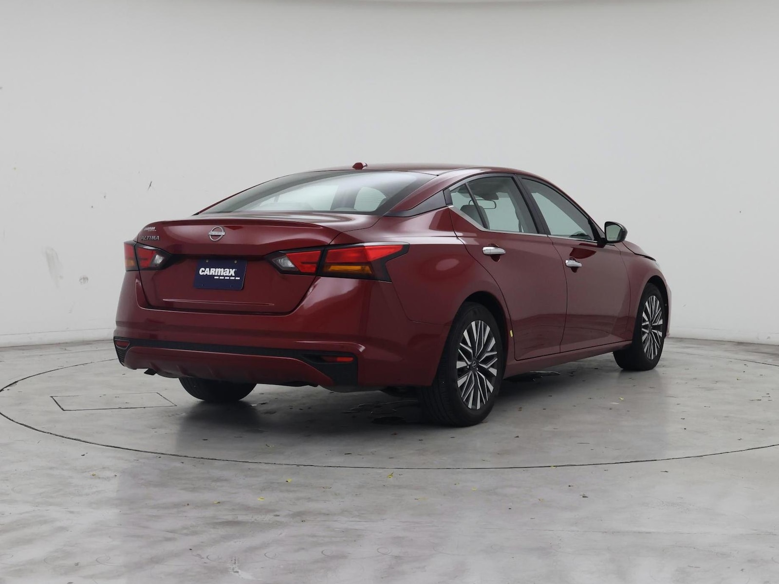 2025 Nissan Altima SV - Photo 9
