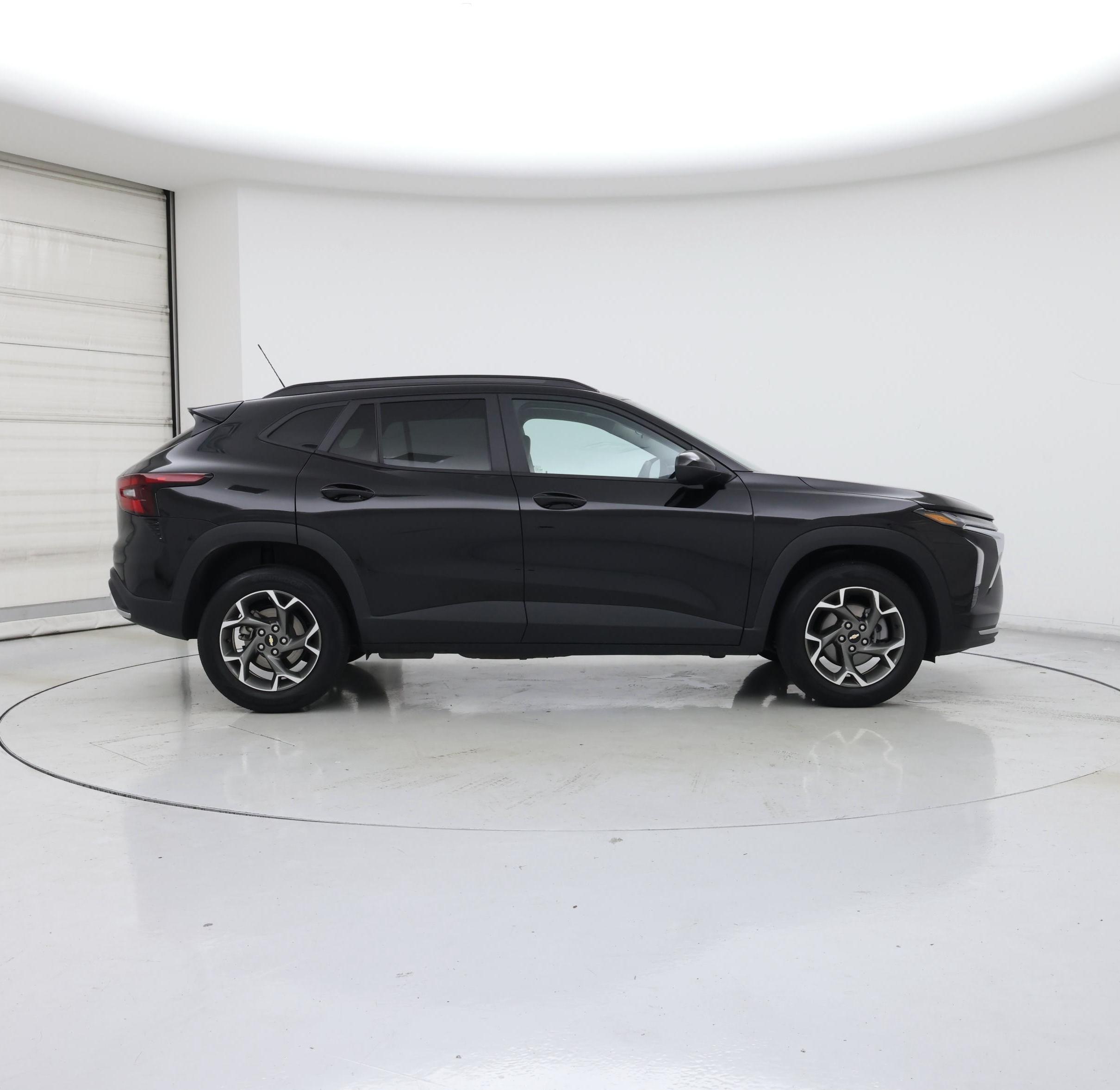 Thumbnail: 2025 Chevrolet Trax - 7