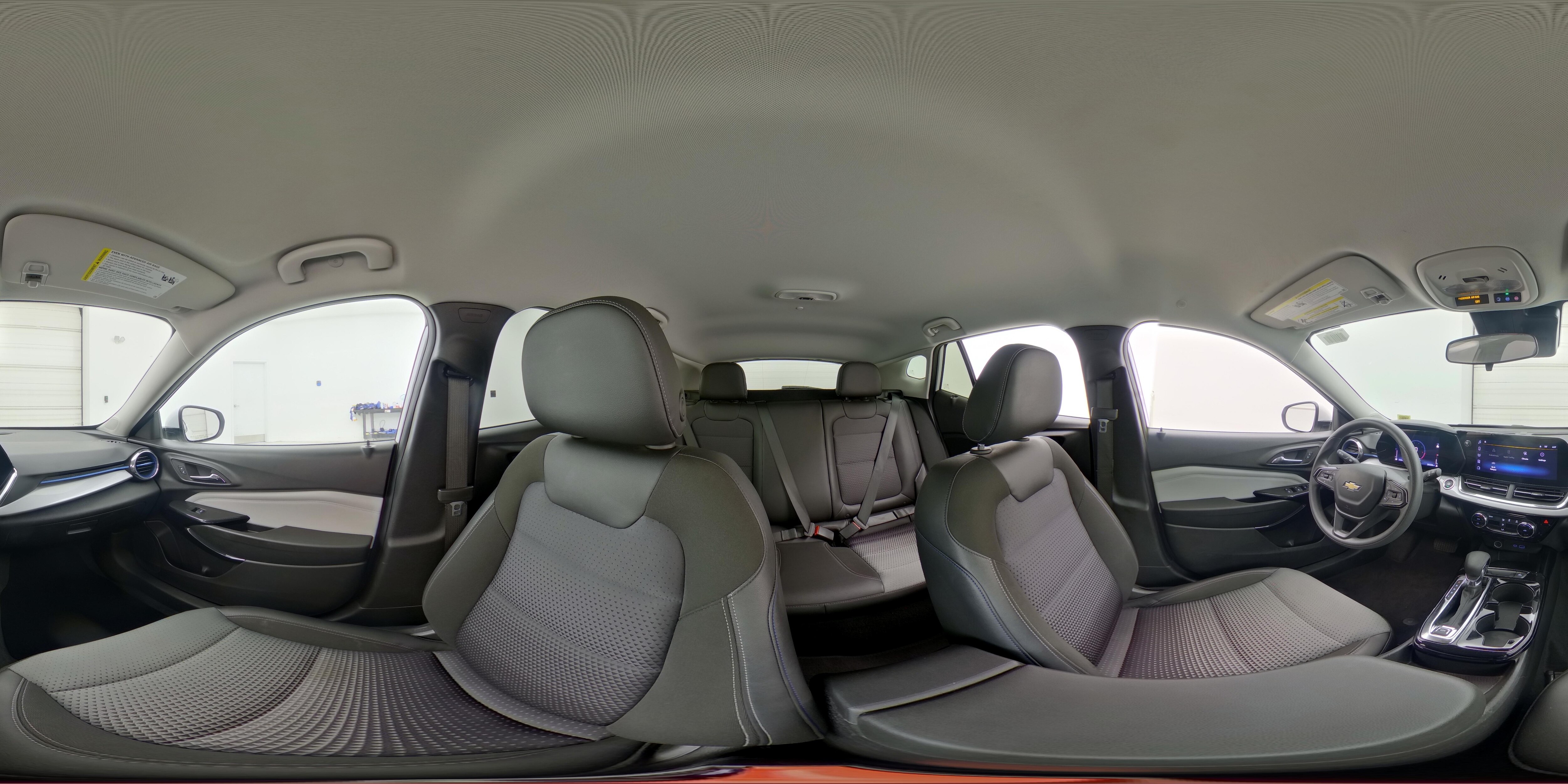 2025 Chevrolet Trax LT - Photo 24