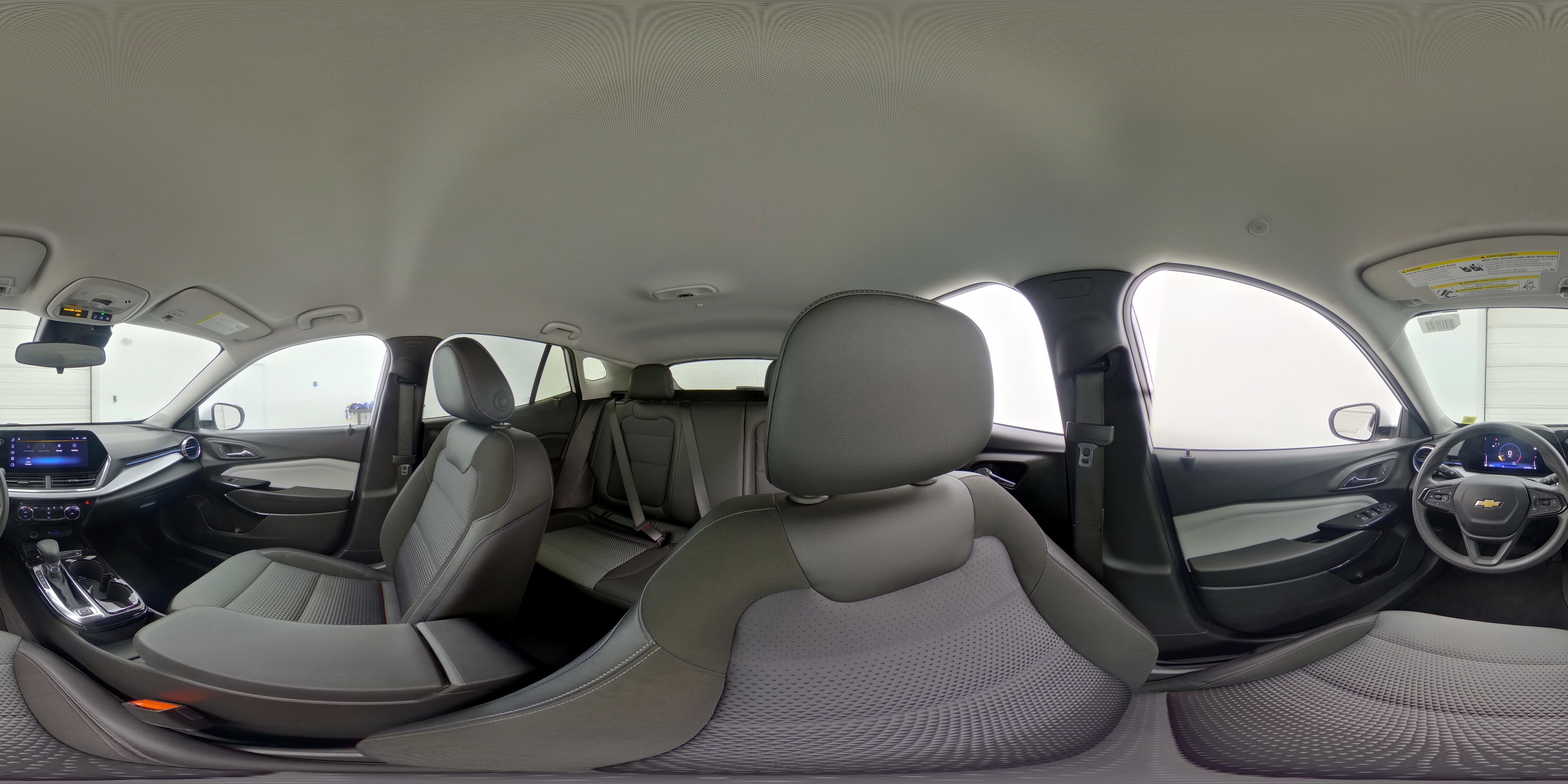 2025 Chevrolet Trax LT - Photo 26