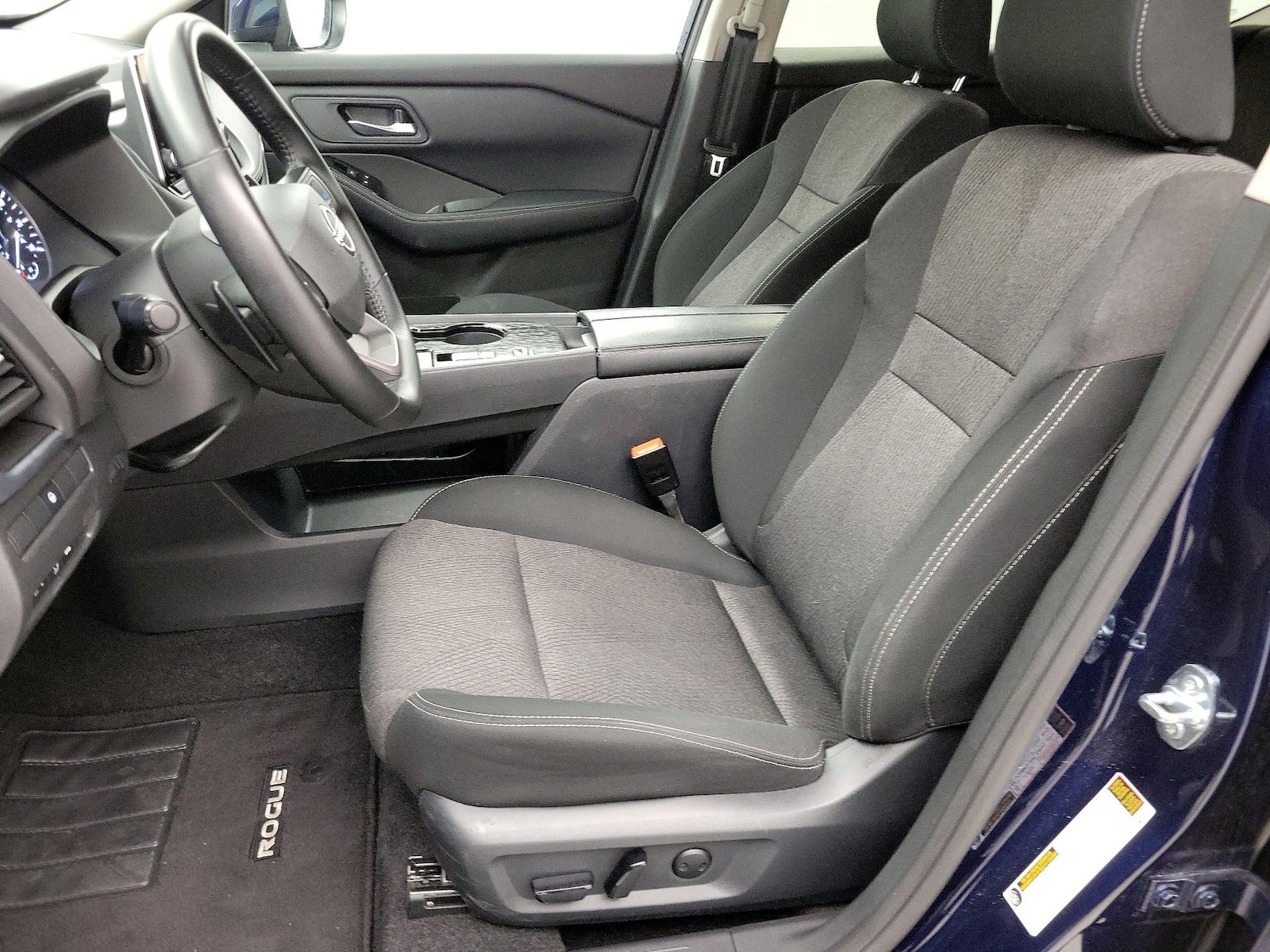 2025 Nissan Rogue SV - Photo 12
