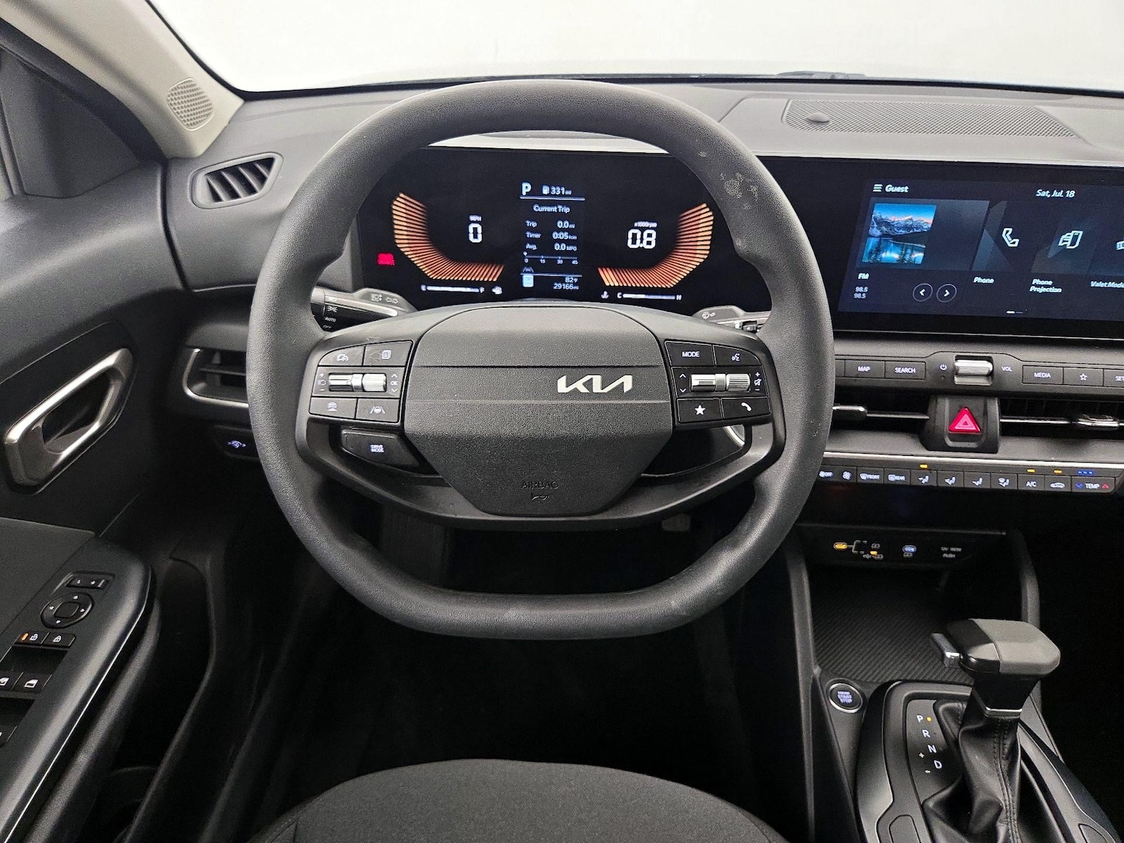 2025 Kia K4 LXS - Photo 11