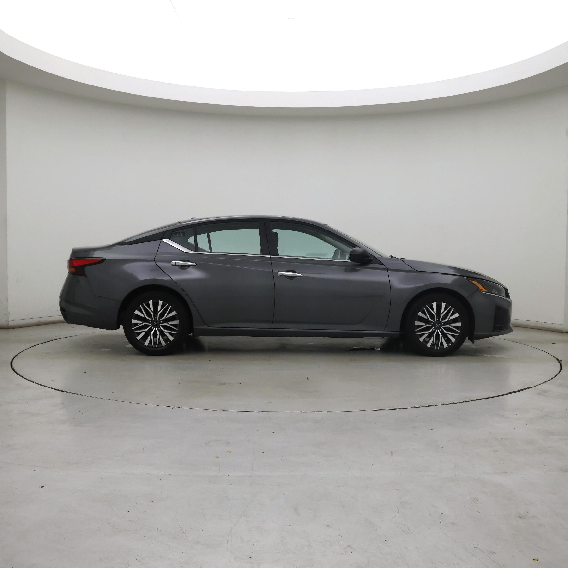 Thumbnail: 2025 Nissan Altima - 7