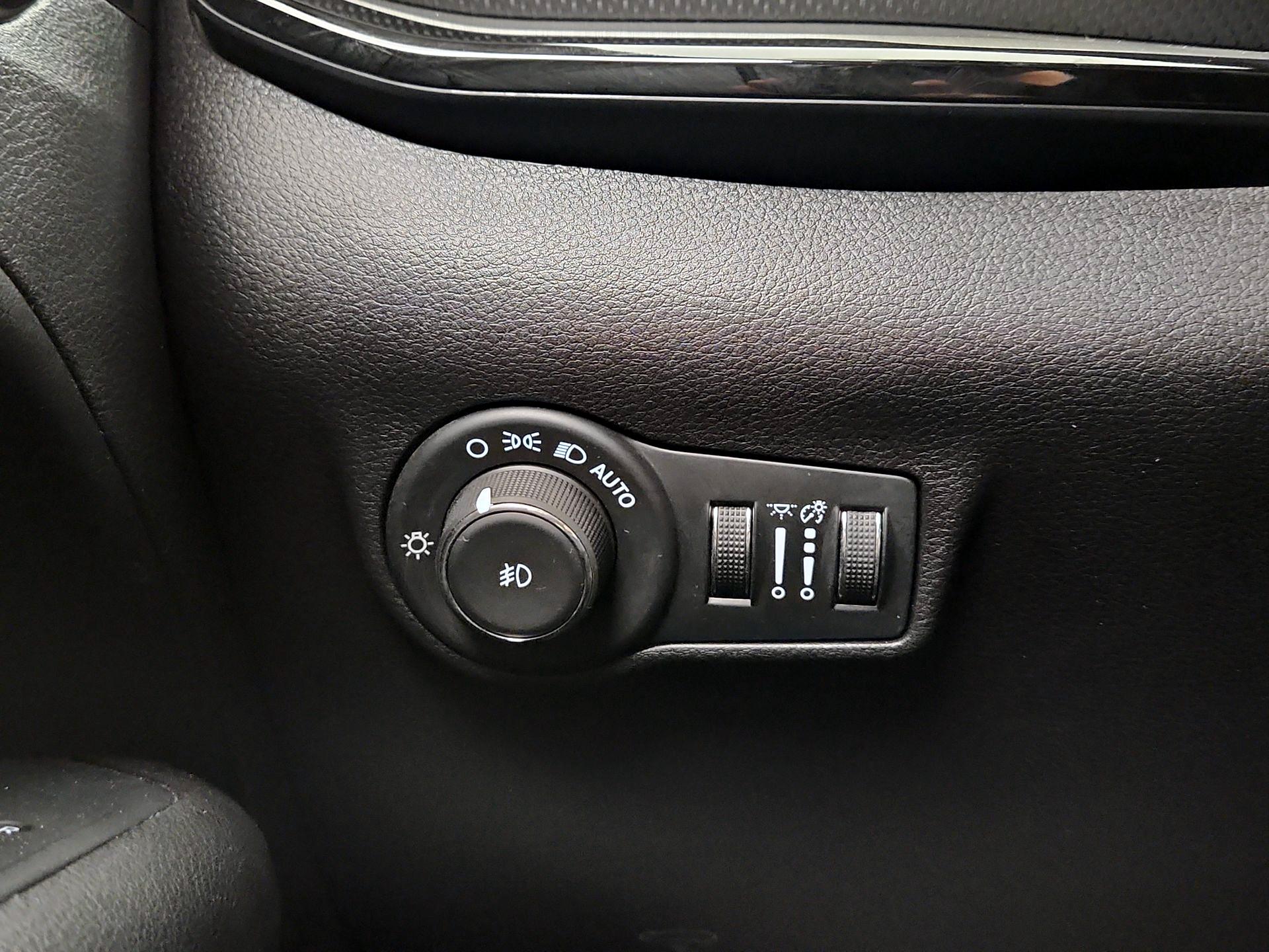 Thumbnail: 2025 Jeep Compass - 13