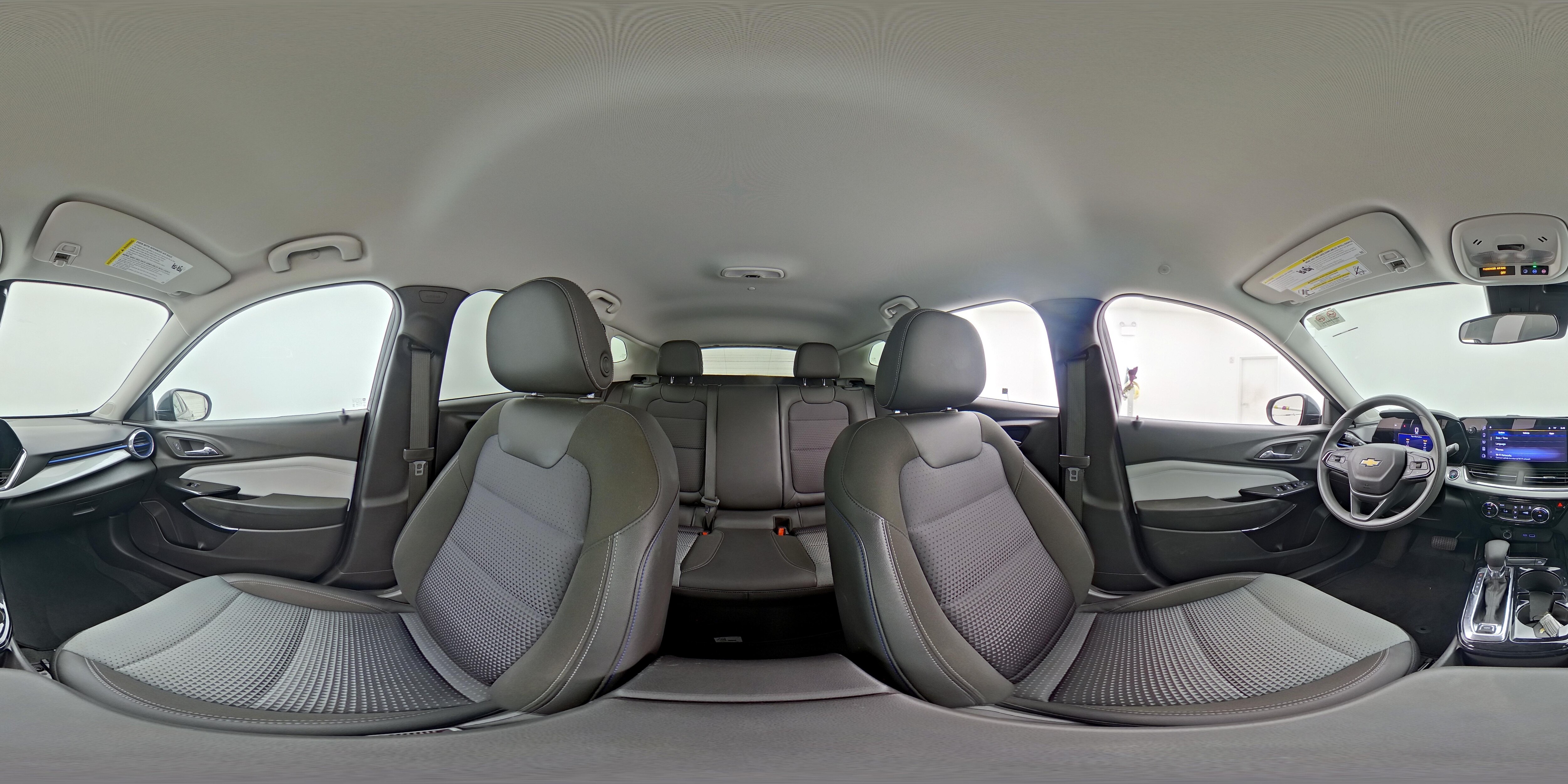 2025 Chevrolet Trax LT - Photo 23