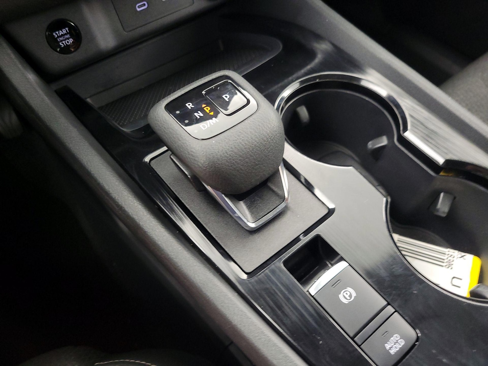 2025 Nissan Rogue SV - Photo 18