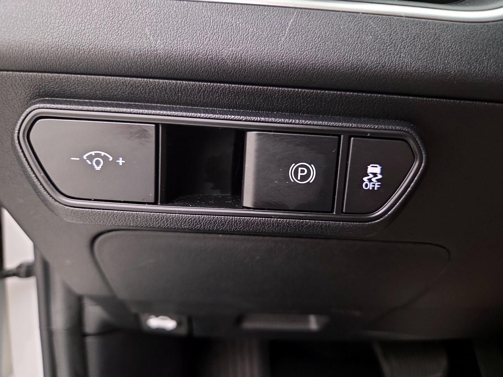2025 Kia K4 LXS - Photo 14