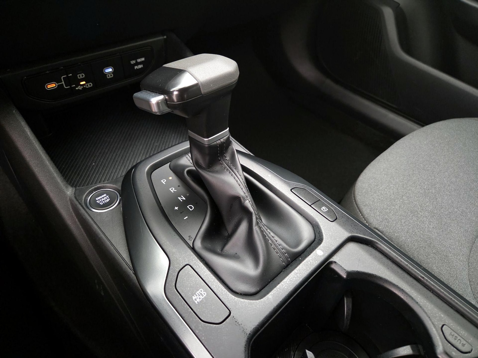 2025 Kia K4 LXS - Photo 18
