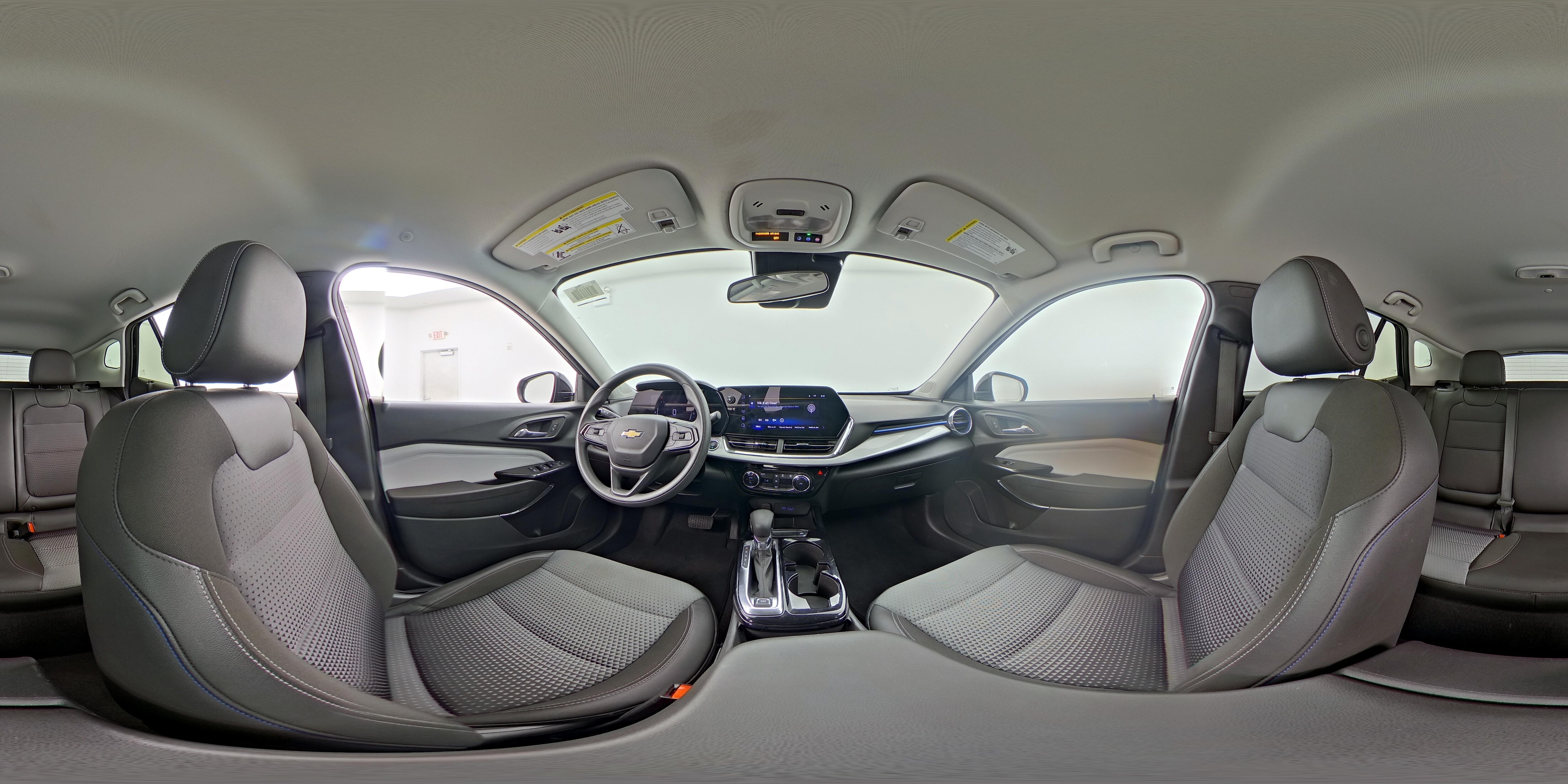 2025 Chevrolet Trax LT - Photo 24
