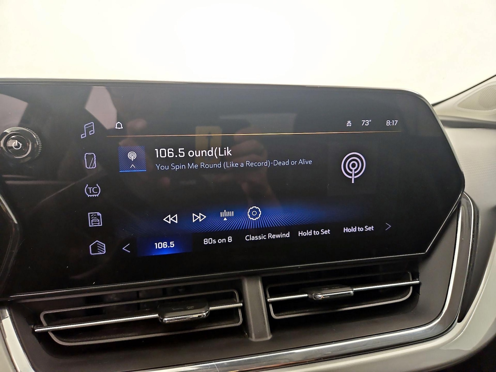 2025 Chevrolet Trax LT - Photo 16