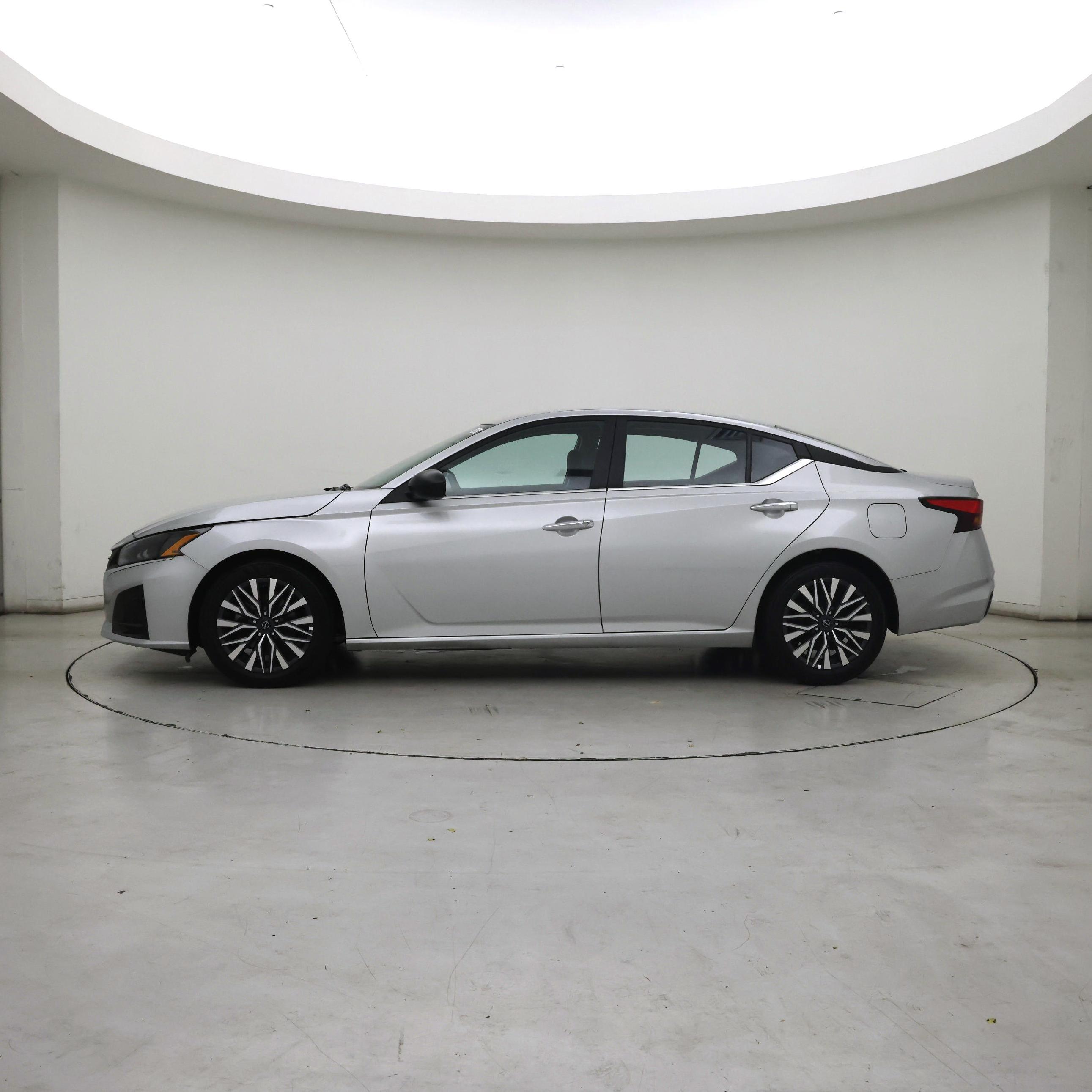 Thumbnail: 2025 Nissan Altima - 3