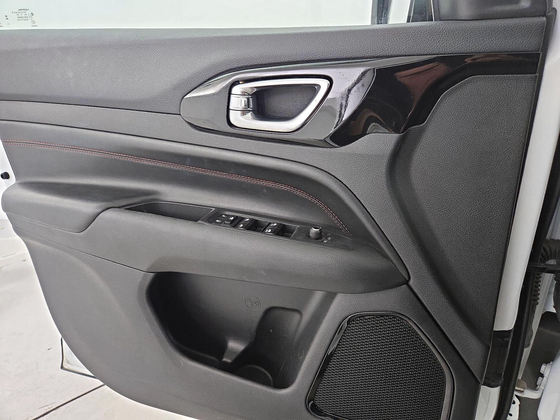 Thumbnail: 2025 Jeep Compass - 12