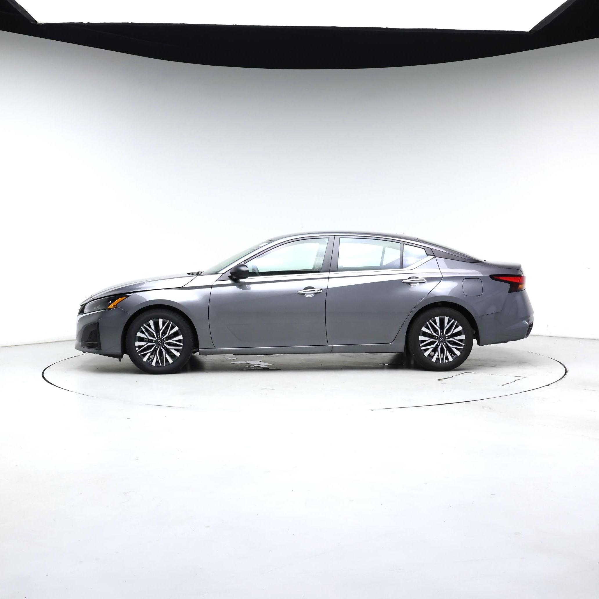 Thumbnail: 2025 Nissan Altima - 3
