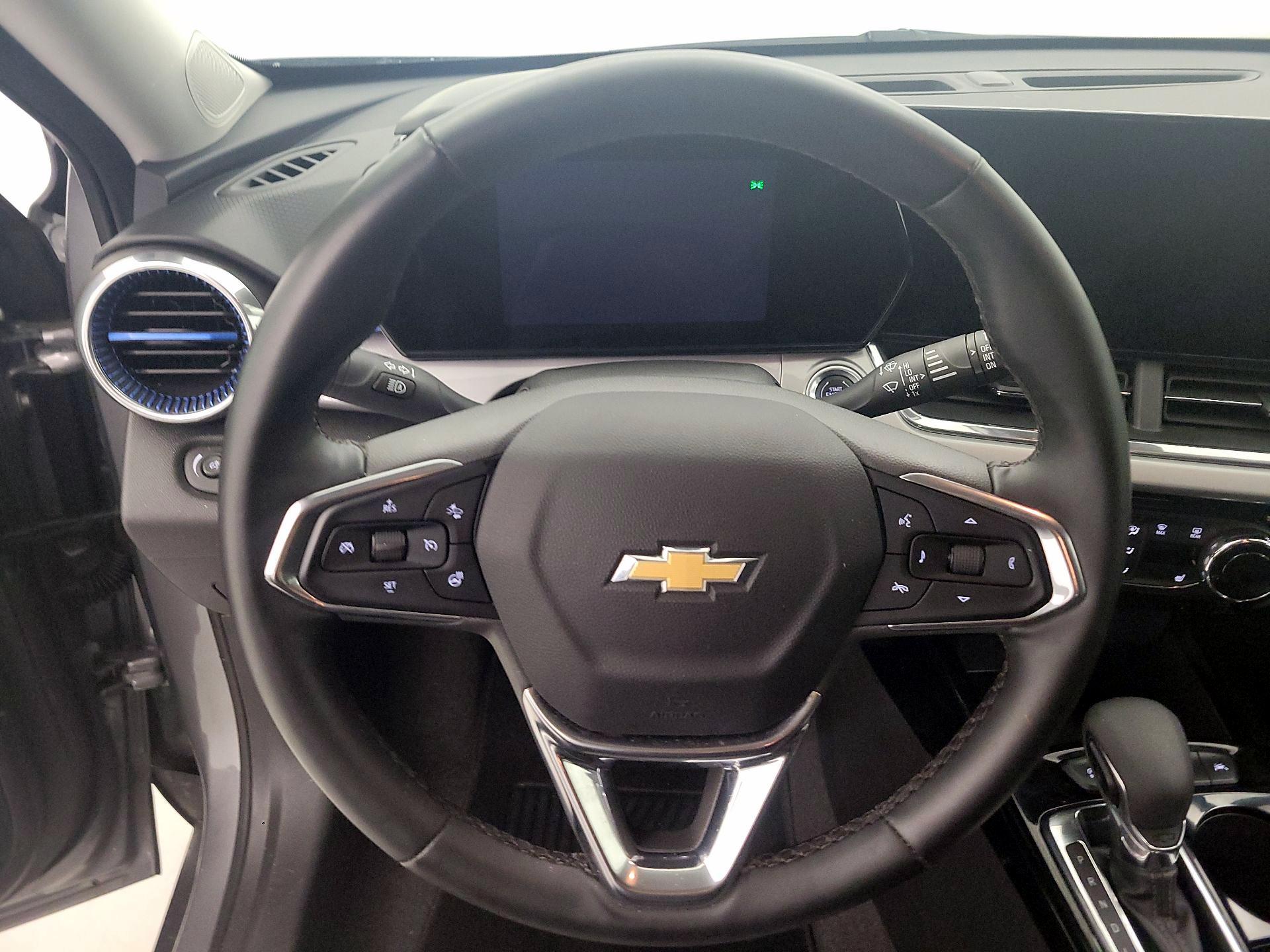 Thumbnail: 2025 Chevrolet Trax - 10
