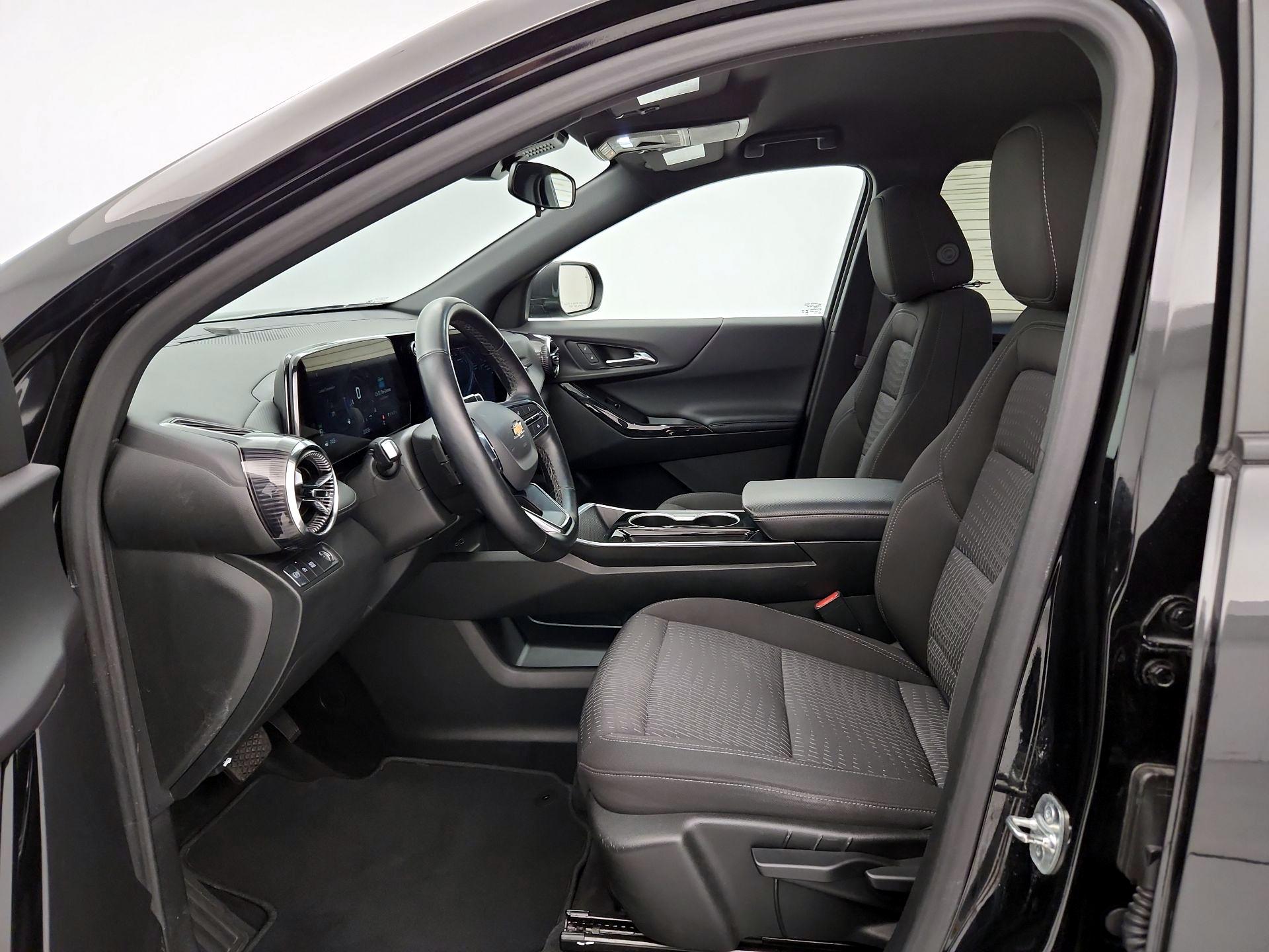 Thumbnail: 2025 Chevrolet Equinox - 11