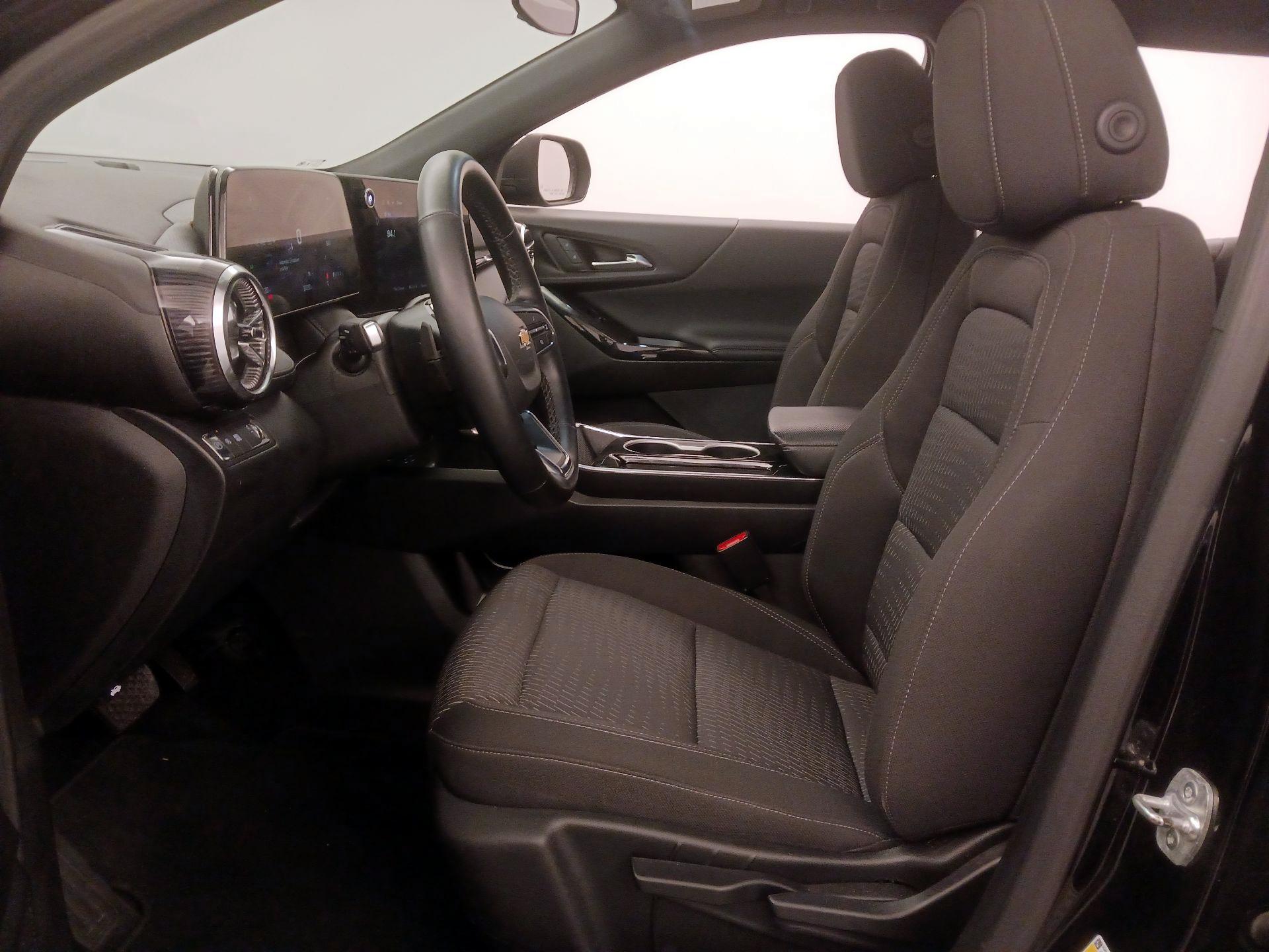 Thumbnail: 2025 Chevrolet Equinox - 11