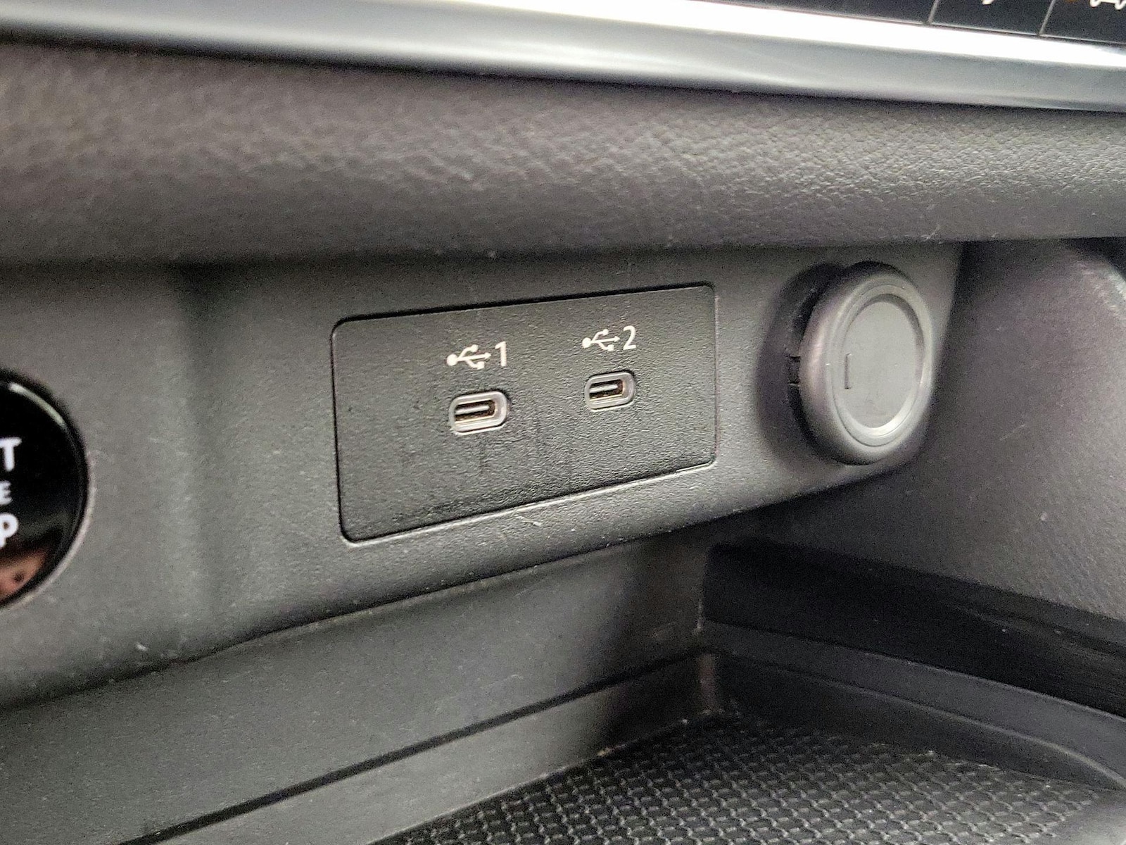 2025 Nissan Rogue SV - Photo 19