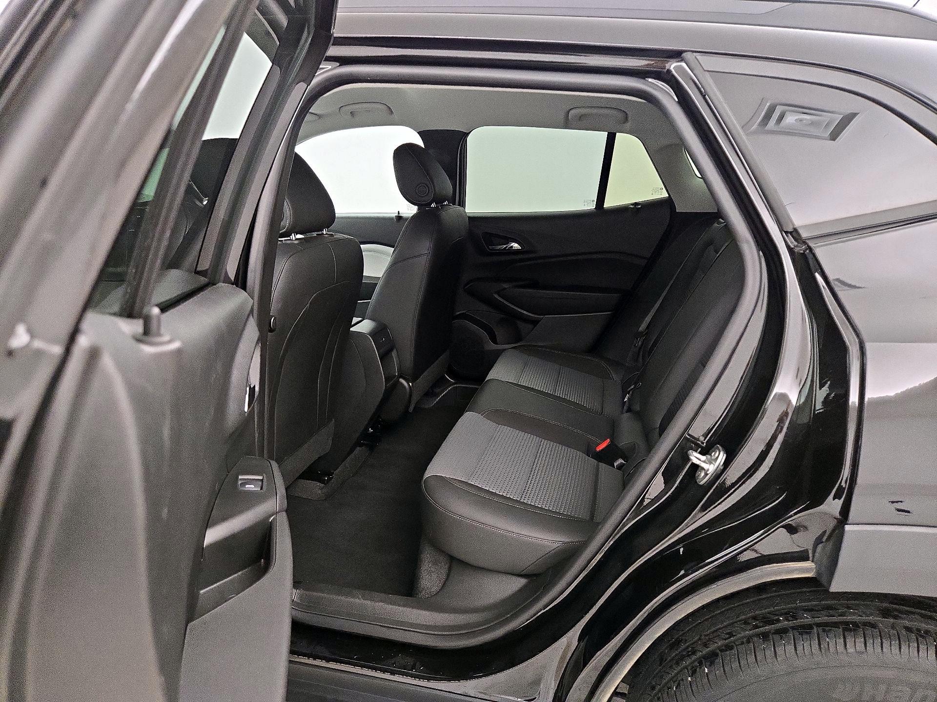 Thumbnail: 2025 Chevrolet Trax - 19