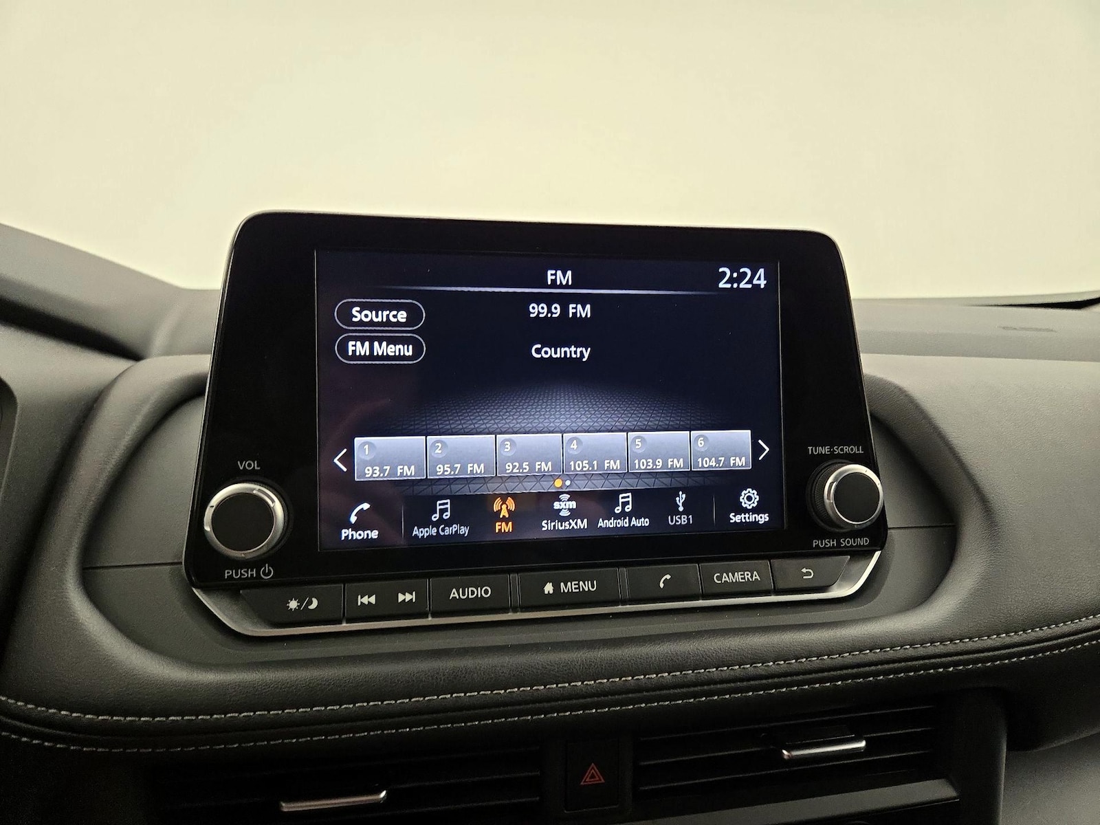 2025 Nissan Rogue SV - Photo 16