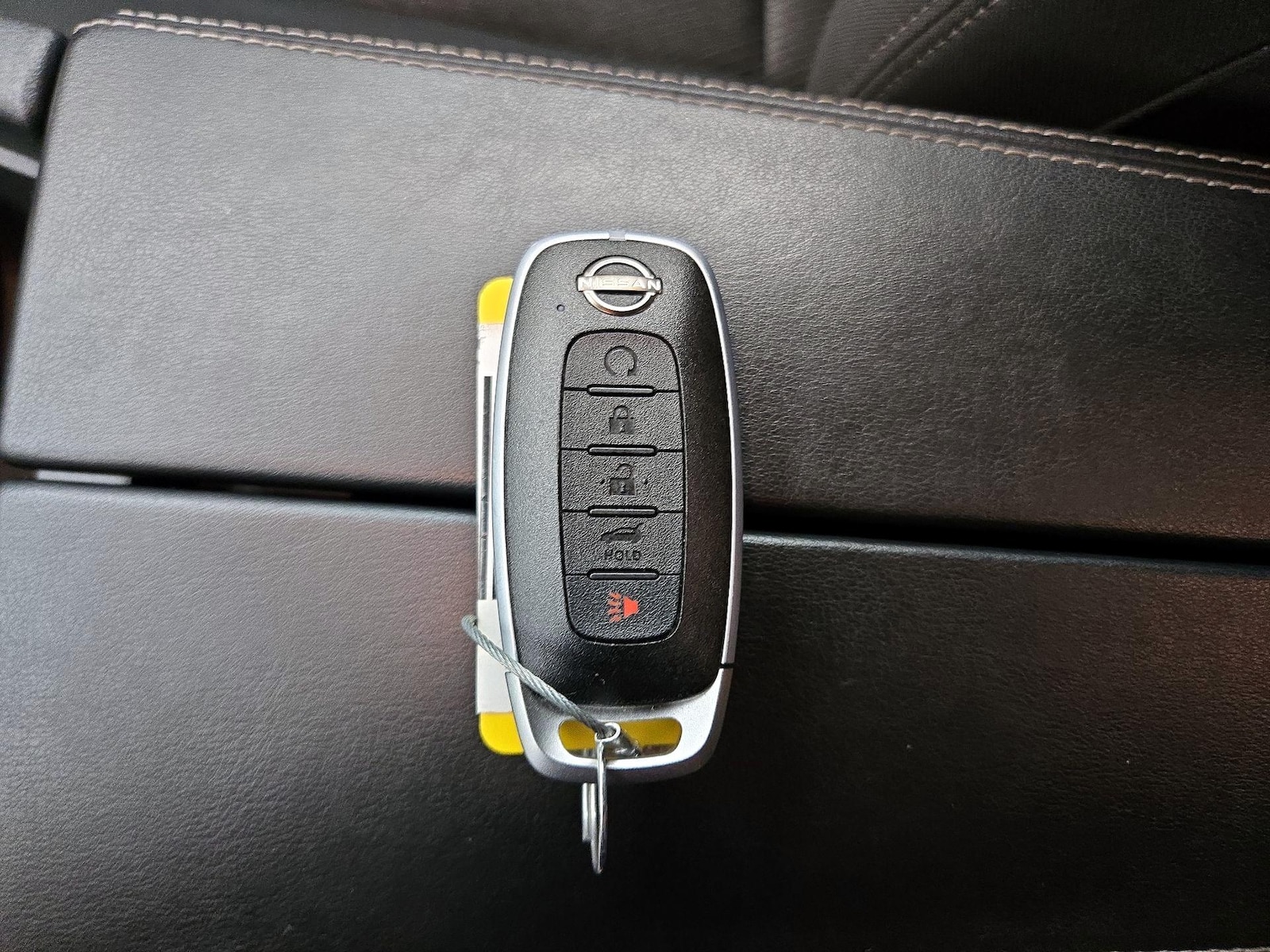 2025 Nissan Rogue SV - Photo 23