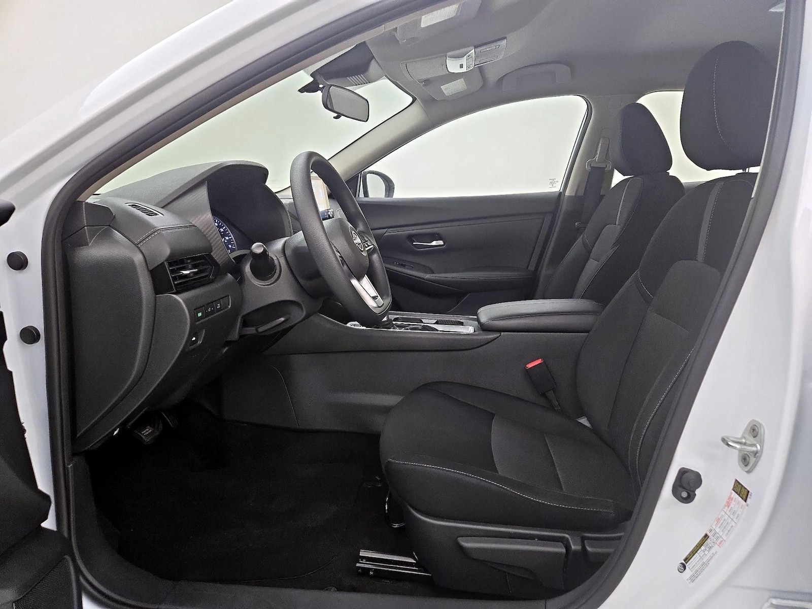 2025 Nissan Sentra SV - Photo 12