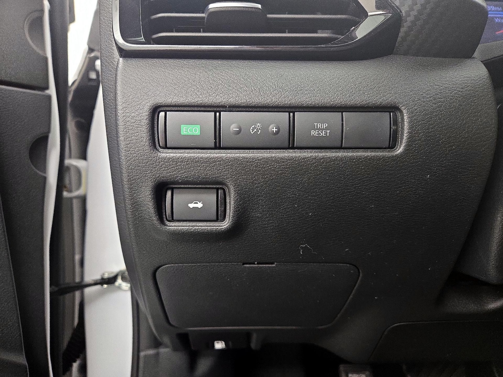 2025 Nissan Sentra SV - Photo 14