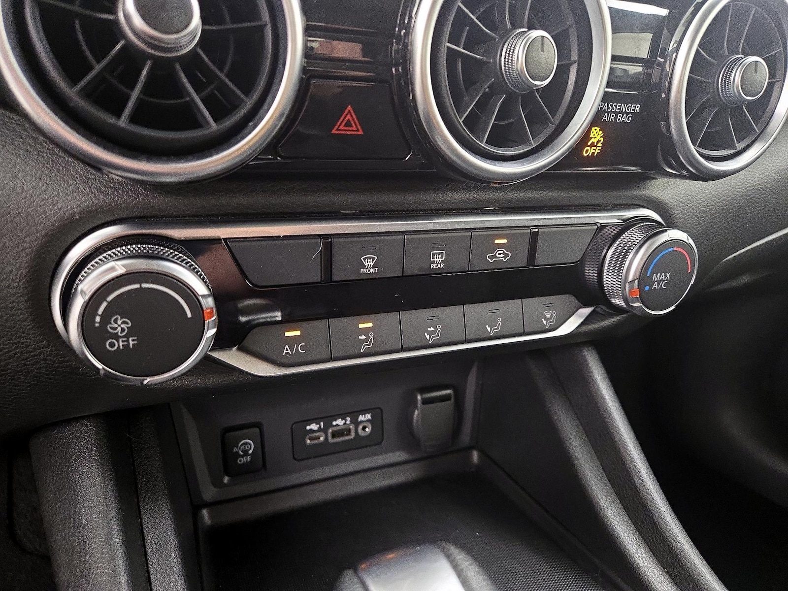 2025 Nissan Sentra SV - Photo 17
