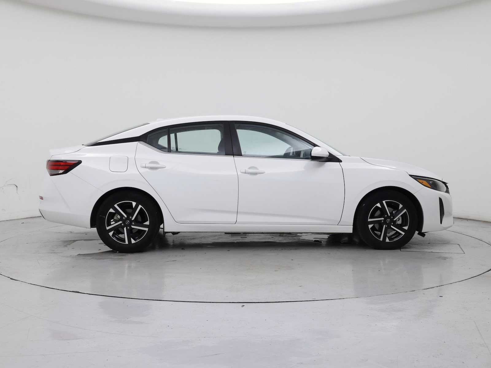 2025 Nissan Sentra SV - Photo 8