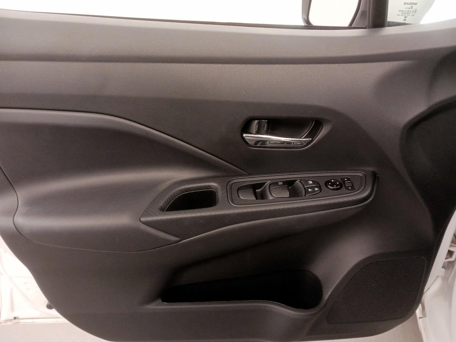 2025 Nissan Versa Sedan SV - Photo 13