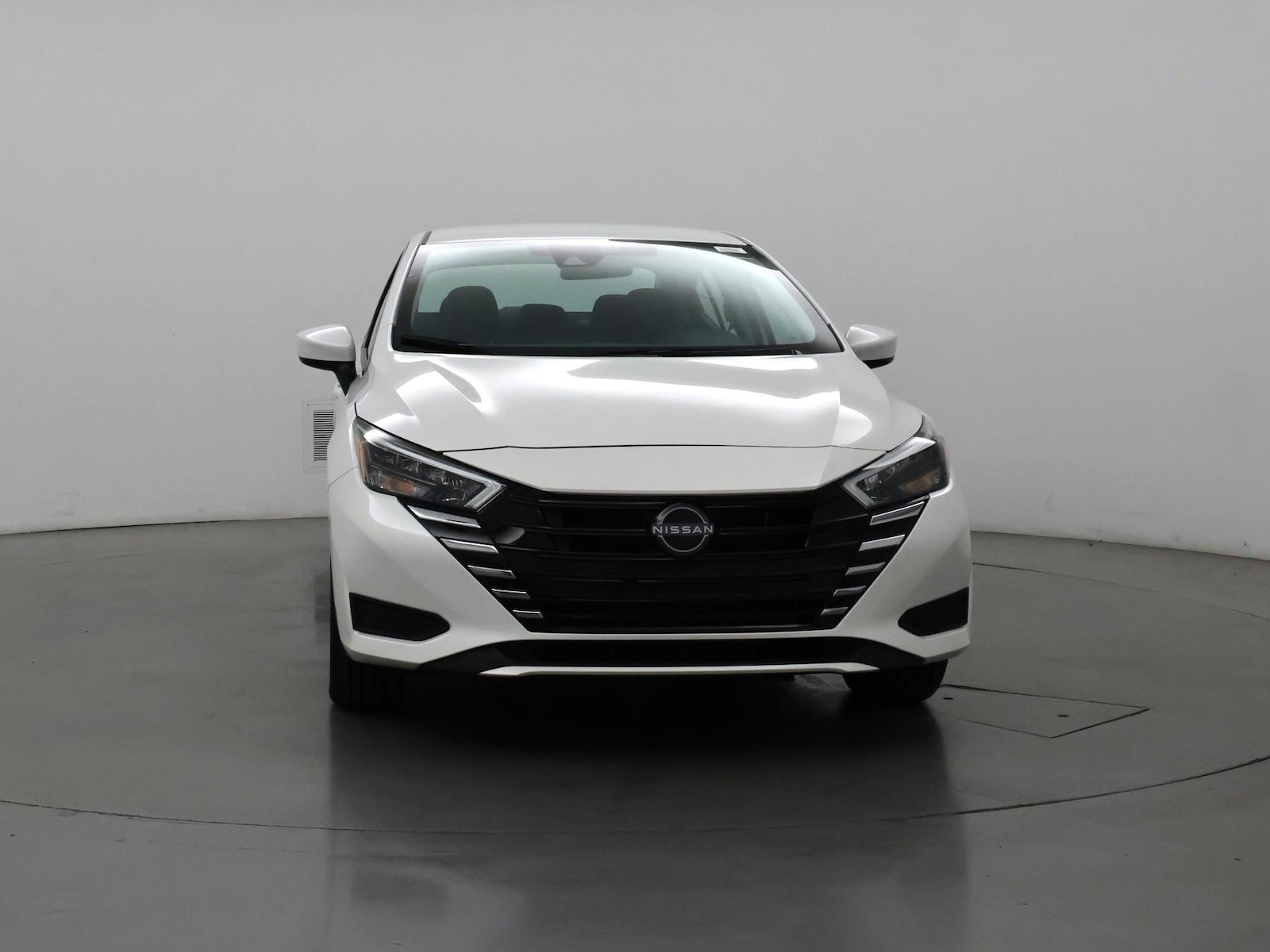 2025 Nissan Versa Sedan SV - Photo 6