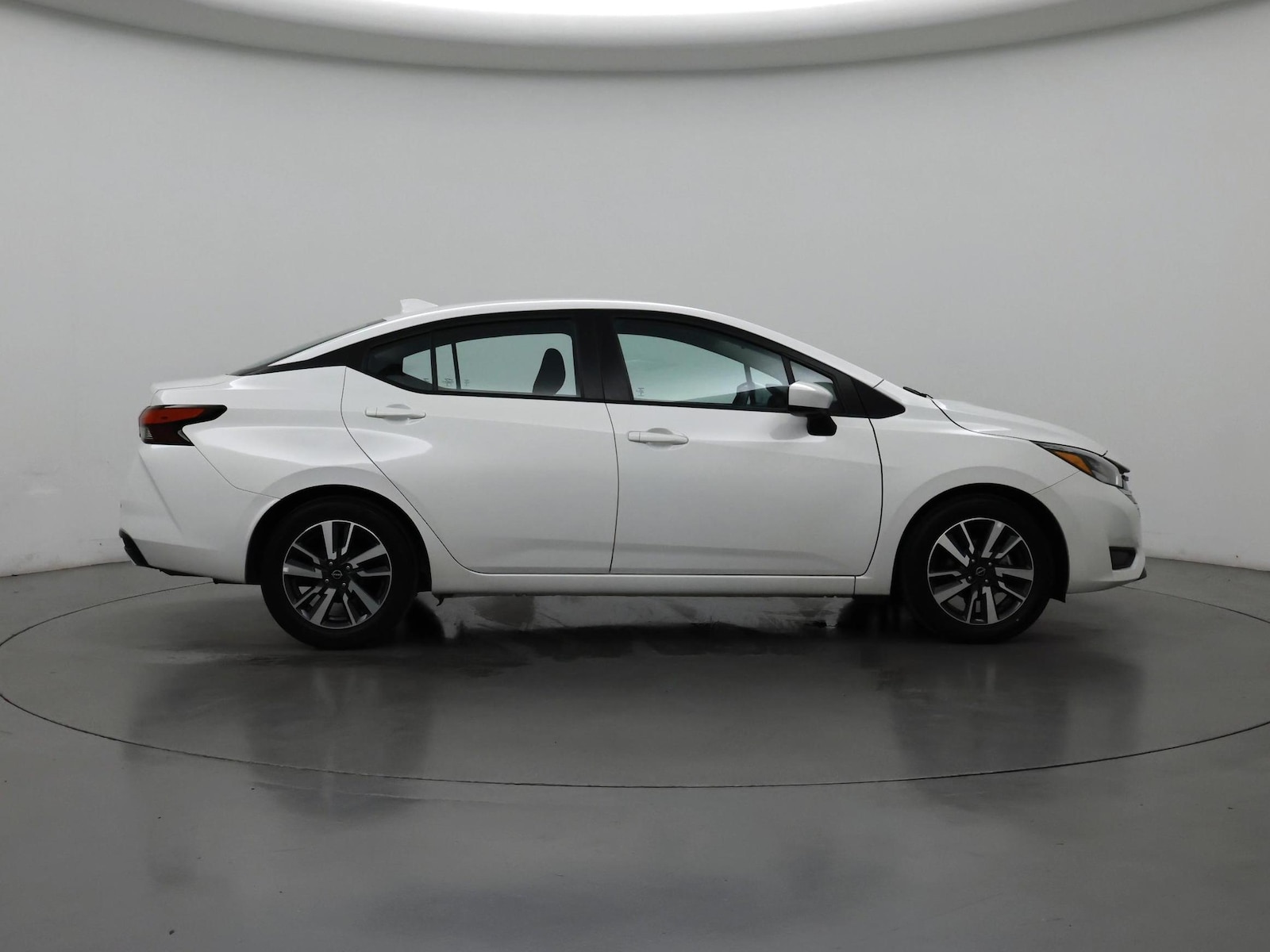 2025 Nissan Versa Sedan SV - Photo 8