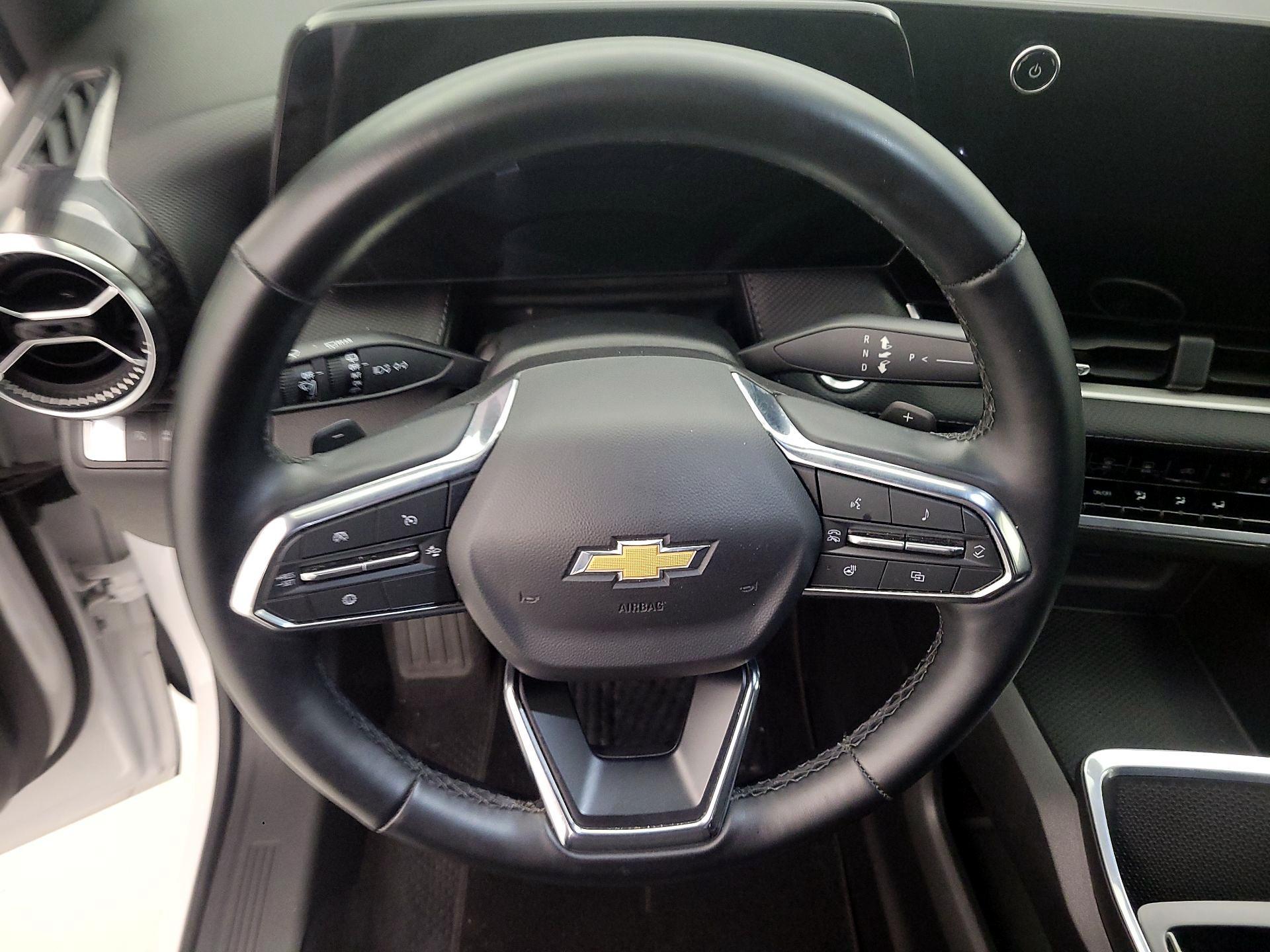 Thumbnail: 2025 Chevrolet Equinox - 10