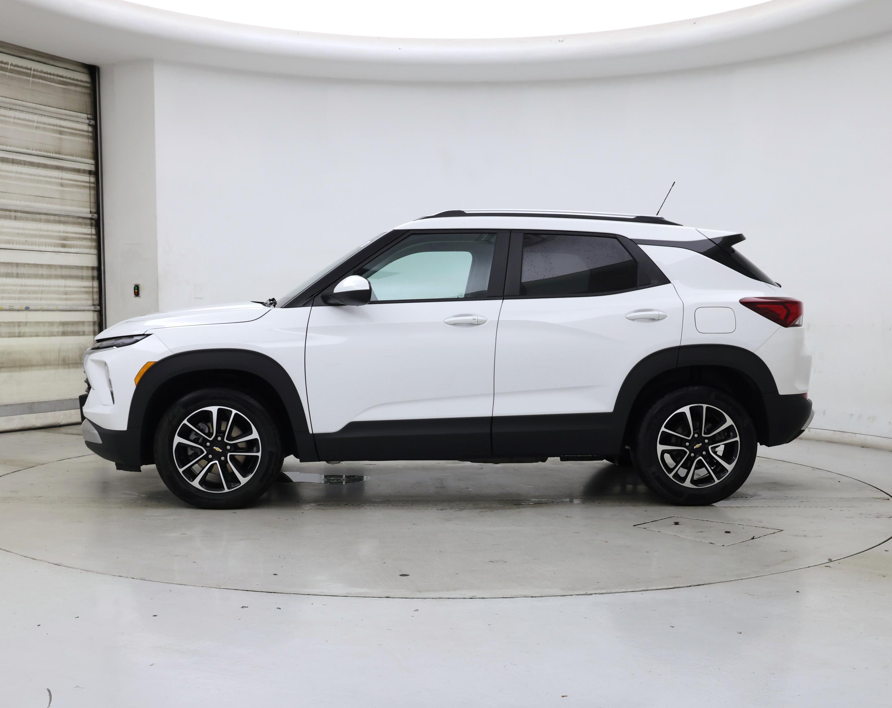 Thumbnail: 2025 Chevrolet TrailBlazer - 3