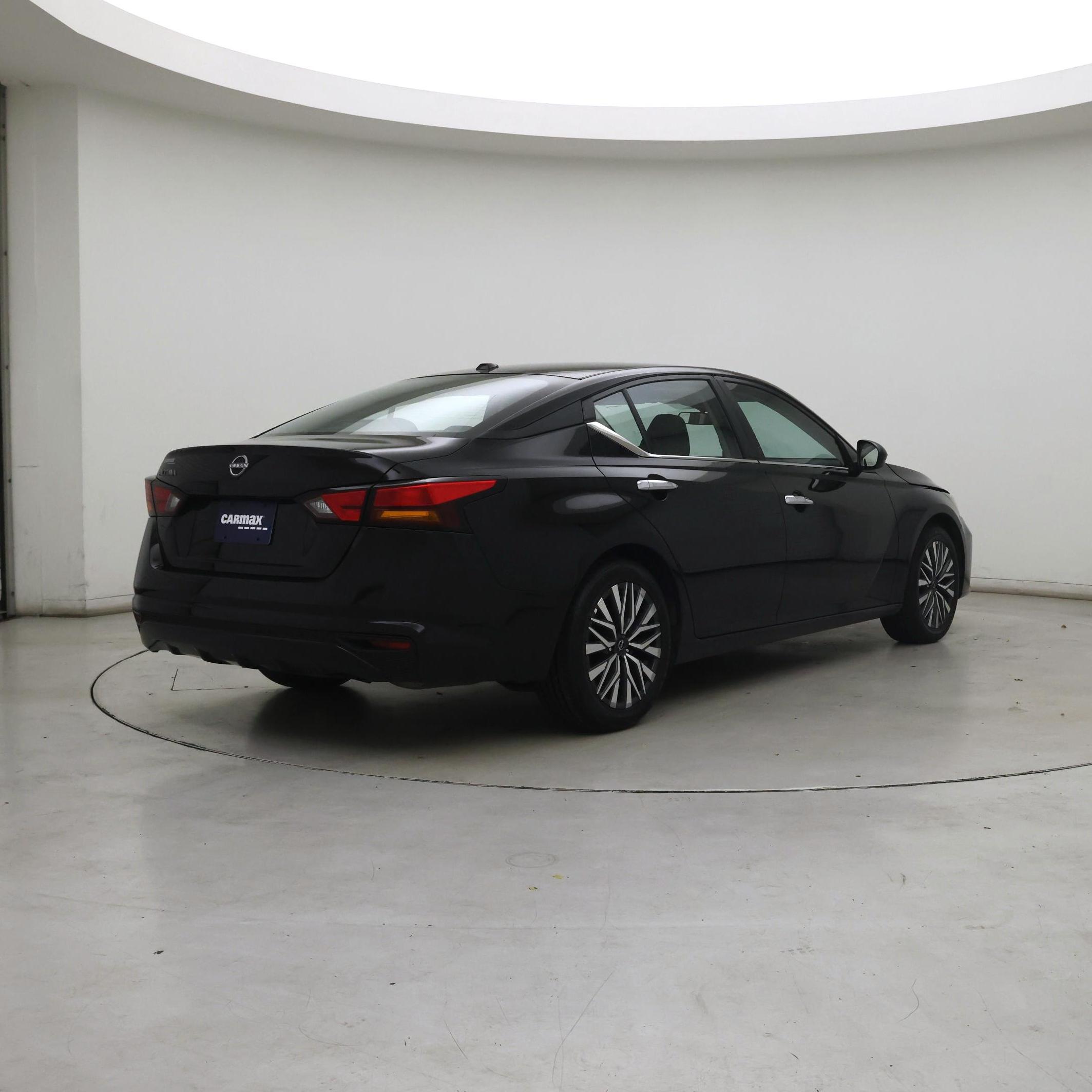 Thumbnail: 2025 Nissan Altima - 8