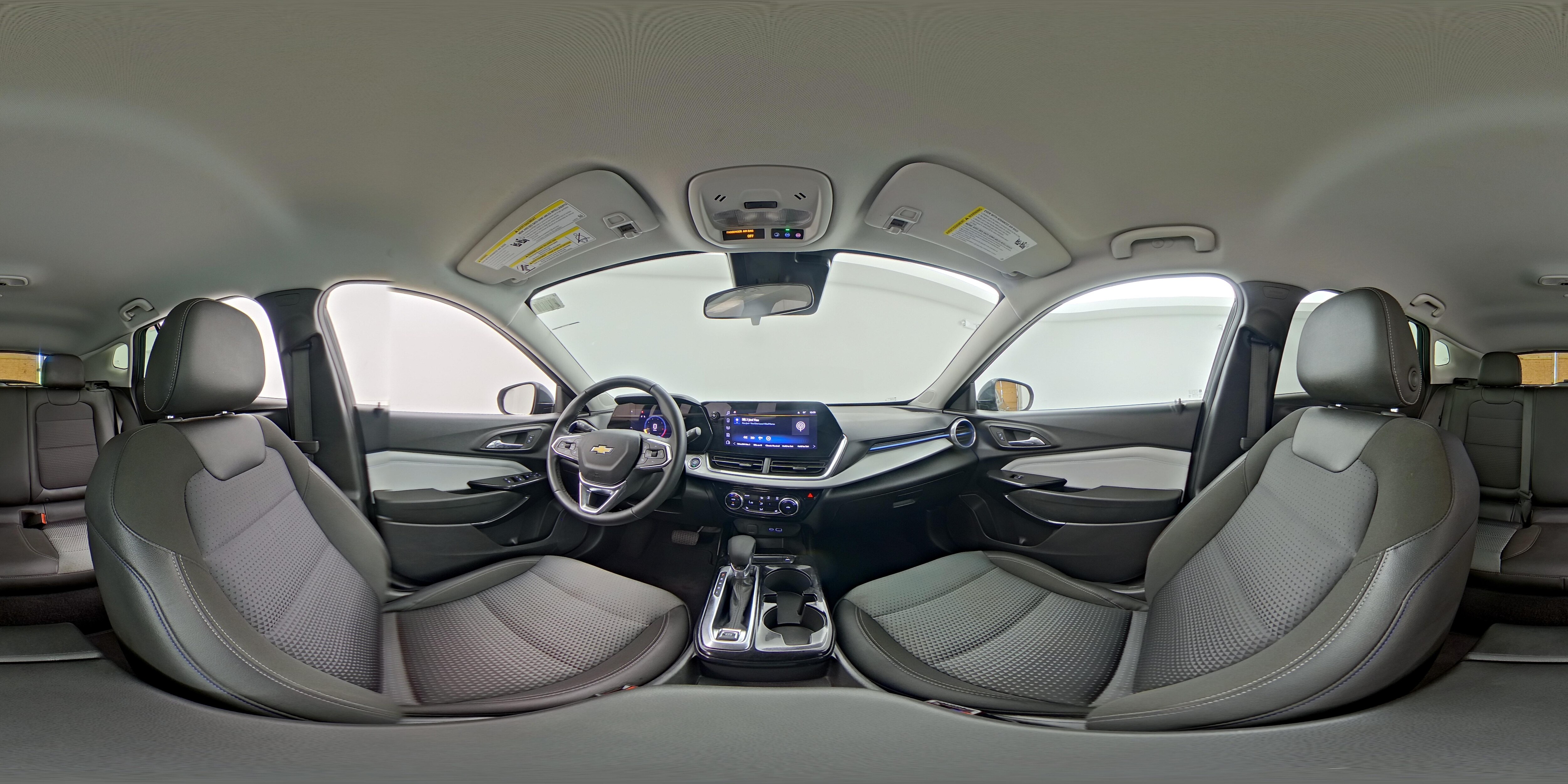 2025 Chevrolet Trax LT - Photo 24