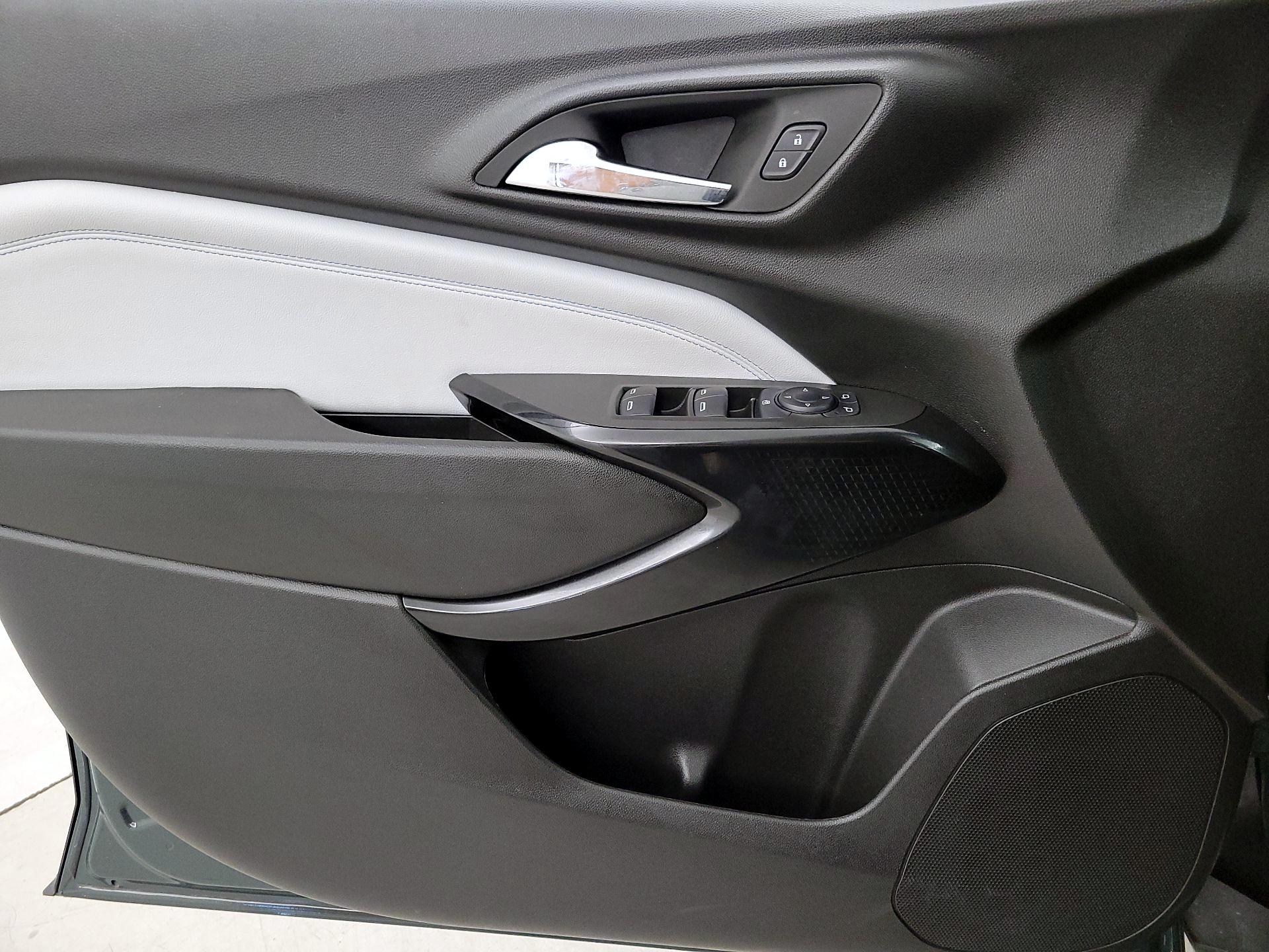 Thumbnail: 2025 Chevrolet Trax - 12