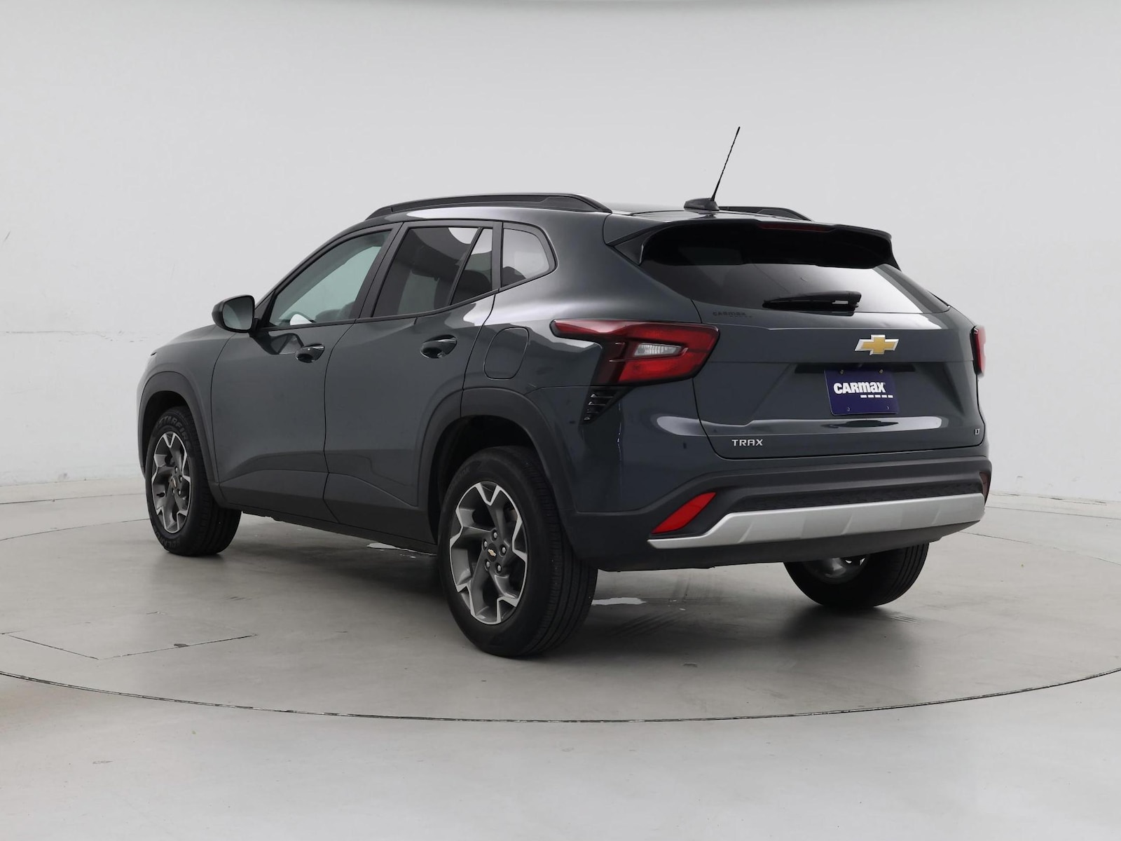 2025 Chevrolet Trax LT - Photo 3