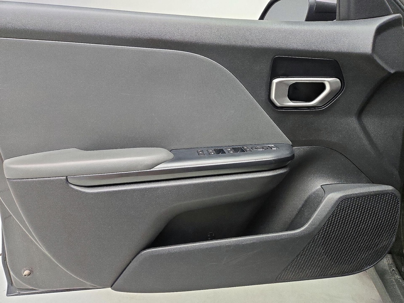 2025 Kia K4 LXS - Photo 13