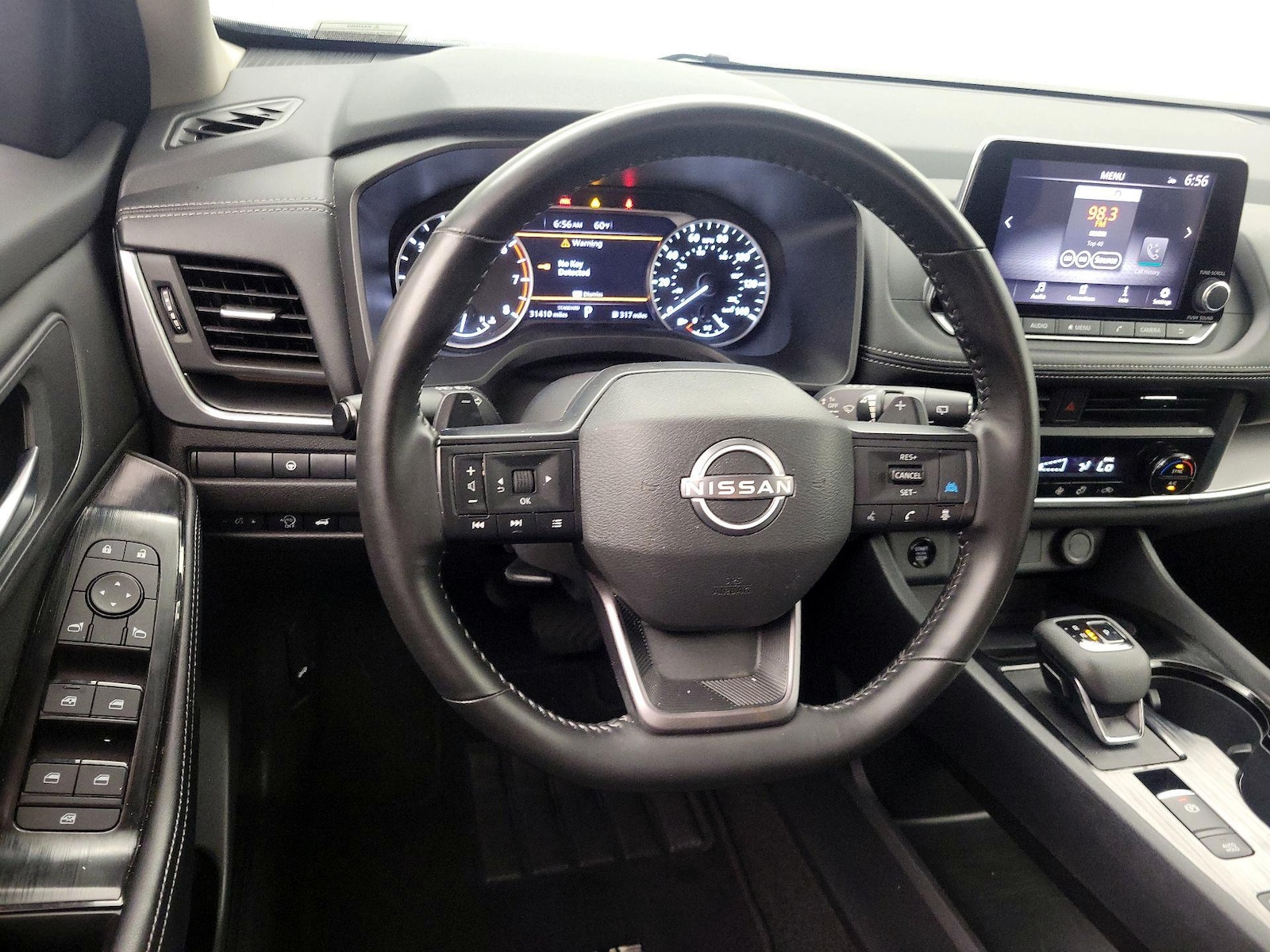 2025 Nissan Rogue SV - Photo 11