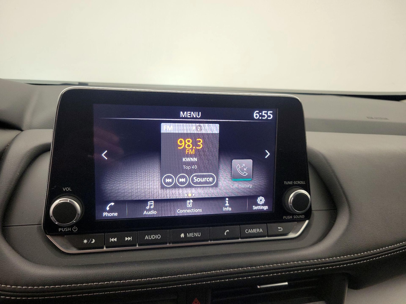 2025 Nissan Rogue SV - Photo 16