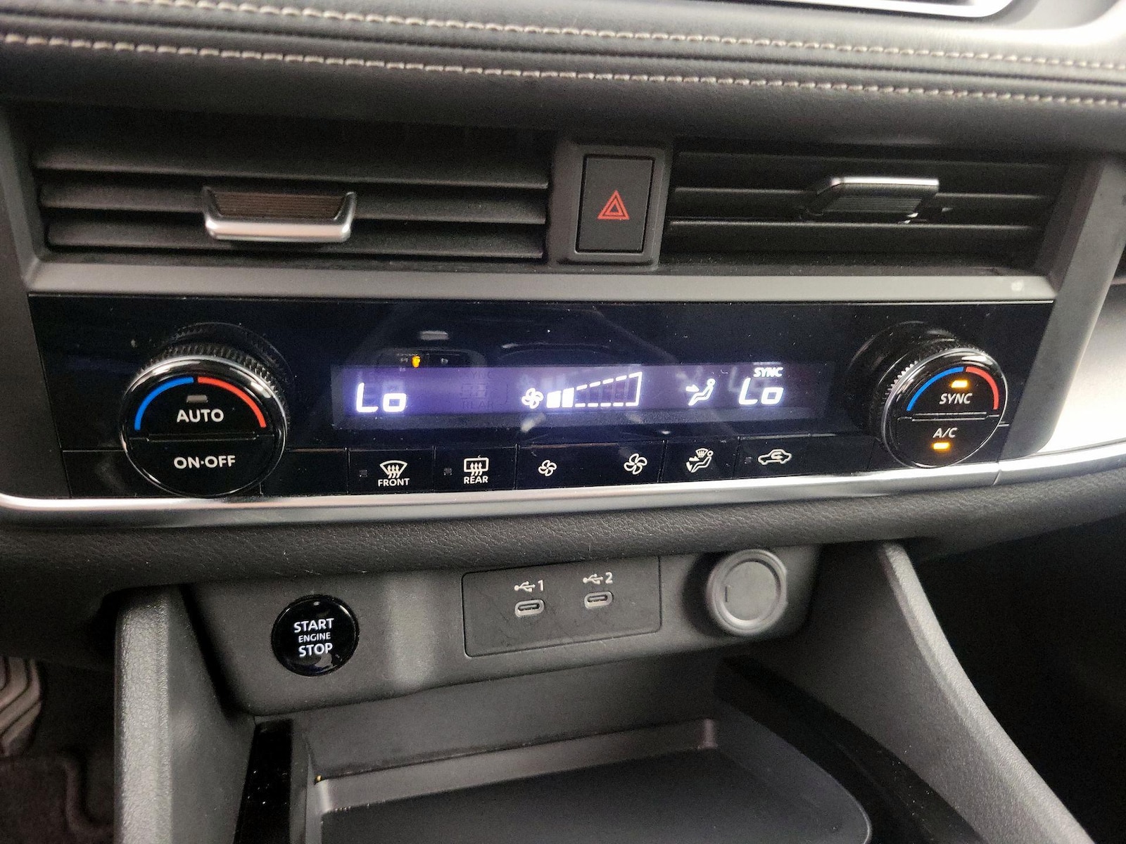 2025 Nissan Rogue SV - Photo 17