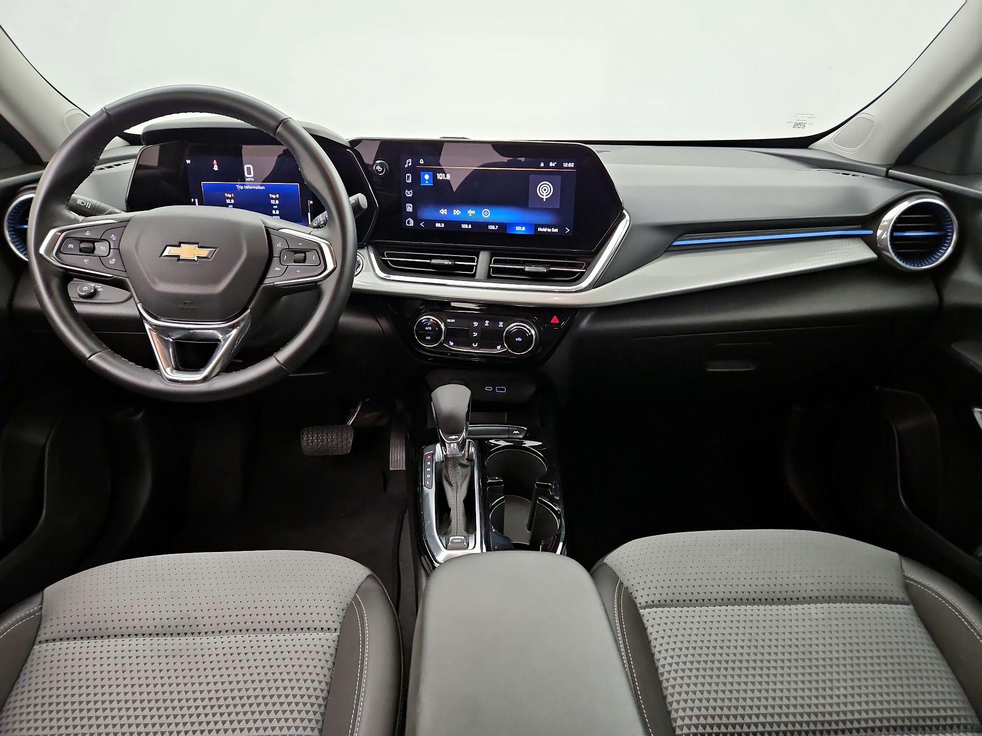 Thumbnail: 2025 Chevrolet Trax - 9