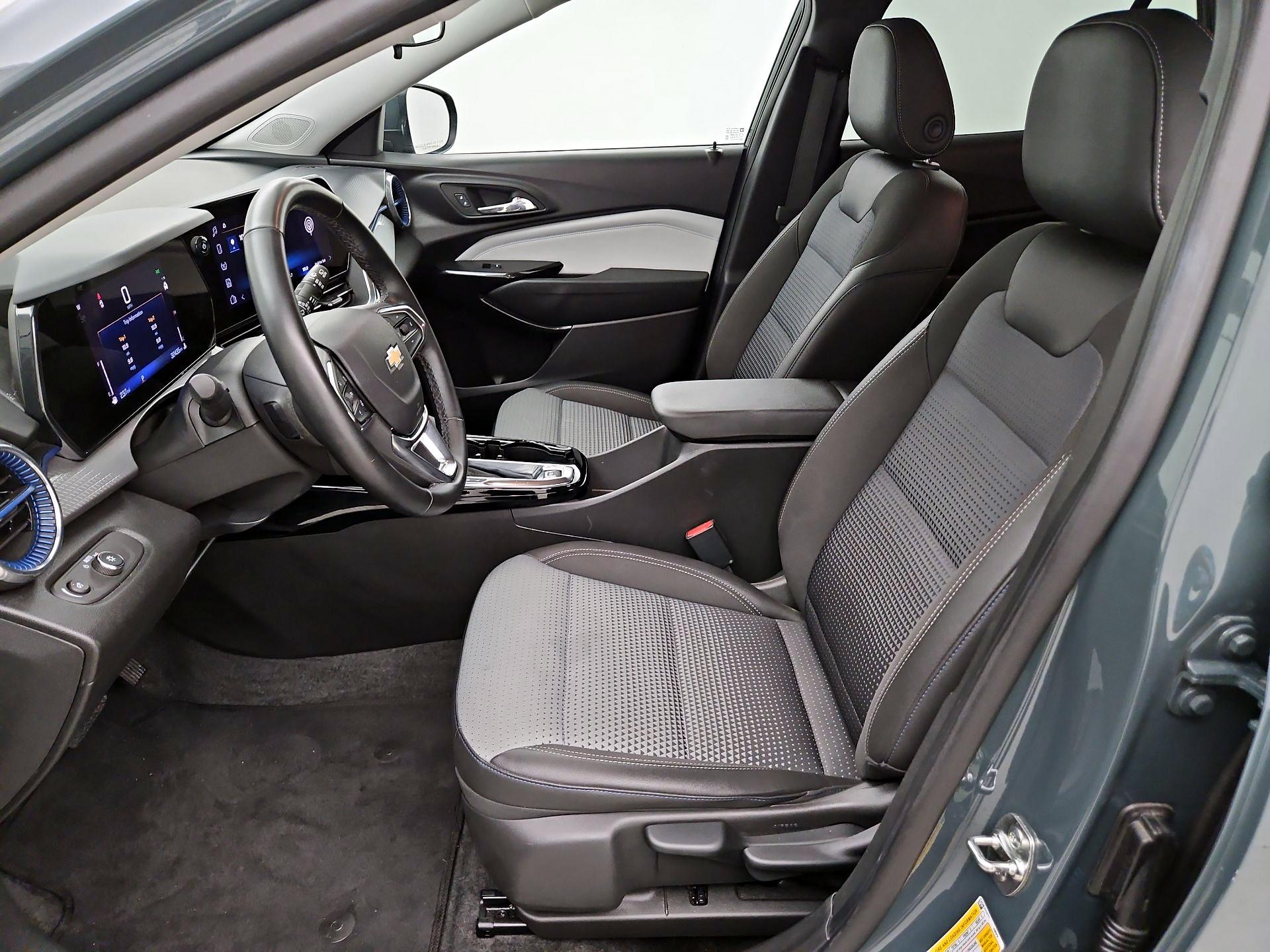 Thumbnail: 2025 Chevrolet Trax - 11