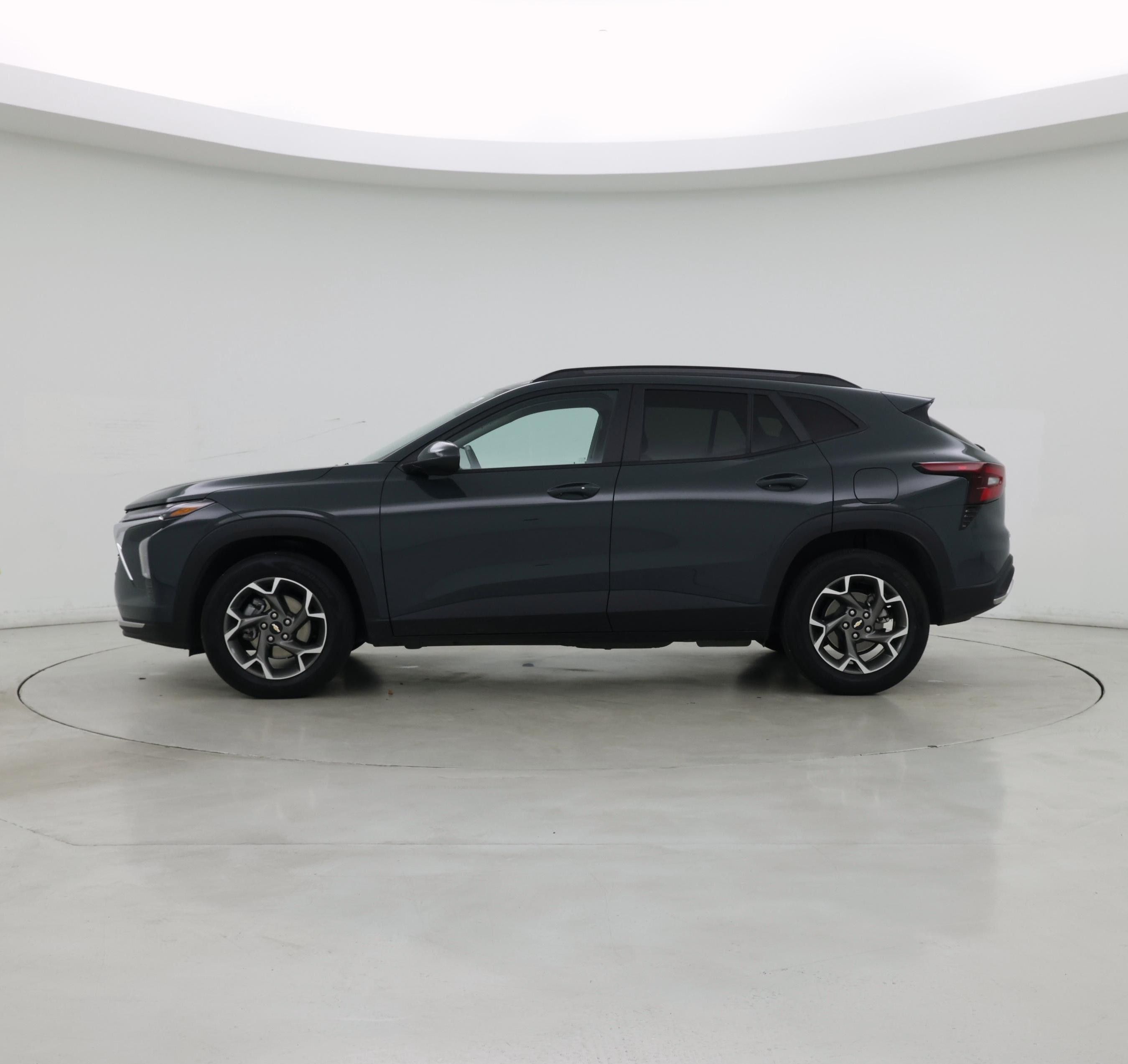 Thumbnail: 2025 Chevrolet Trax - 3