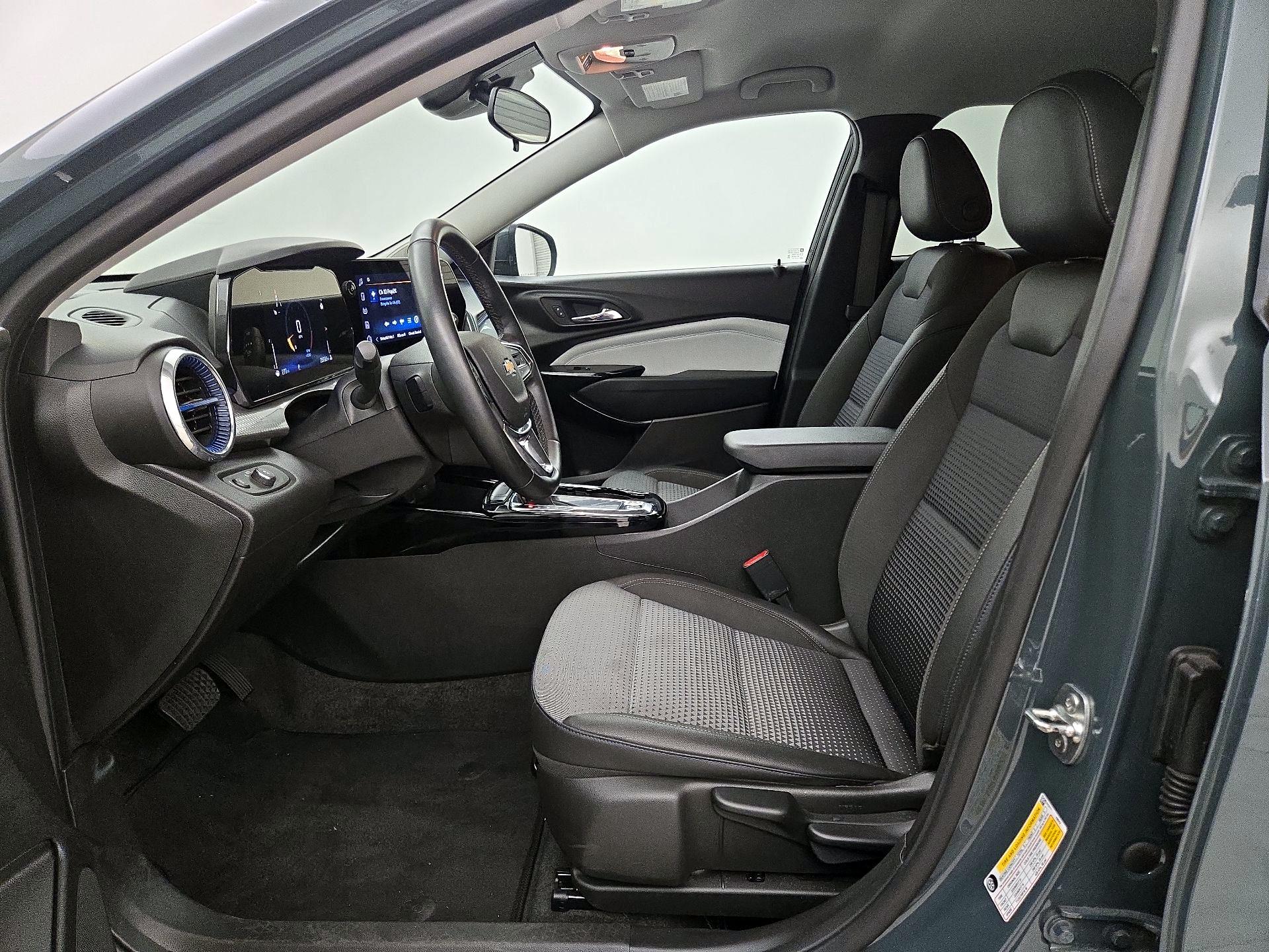Thumbnail: 2025 Chevrolet Trax - 11