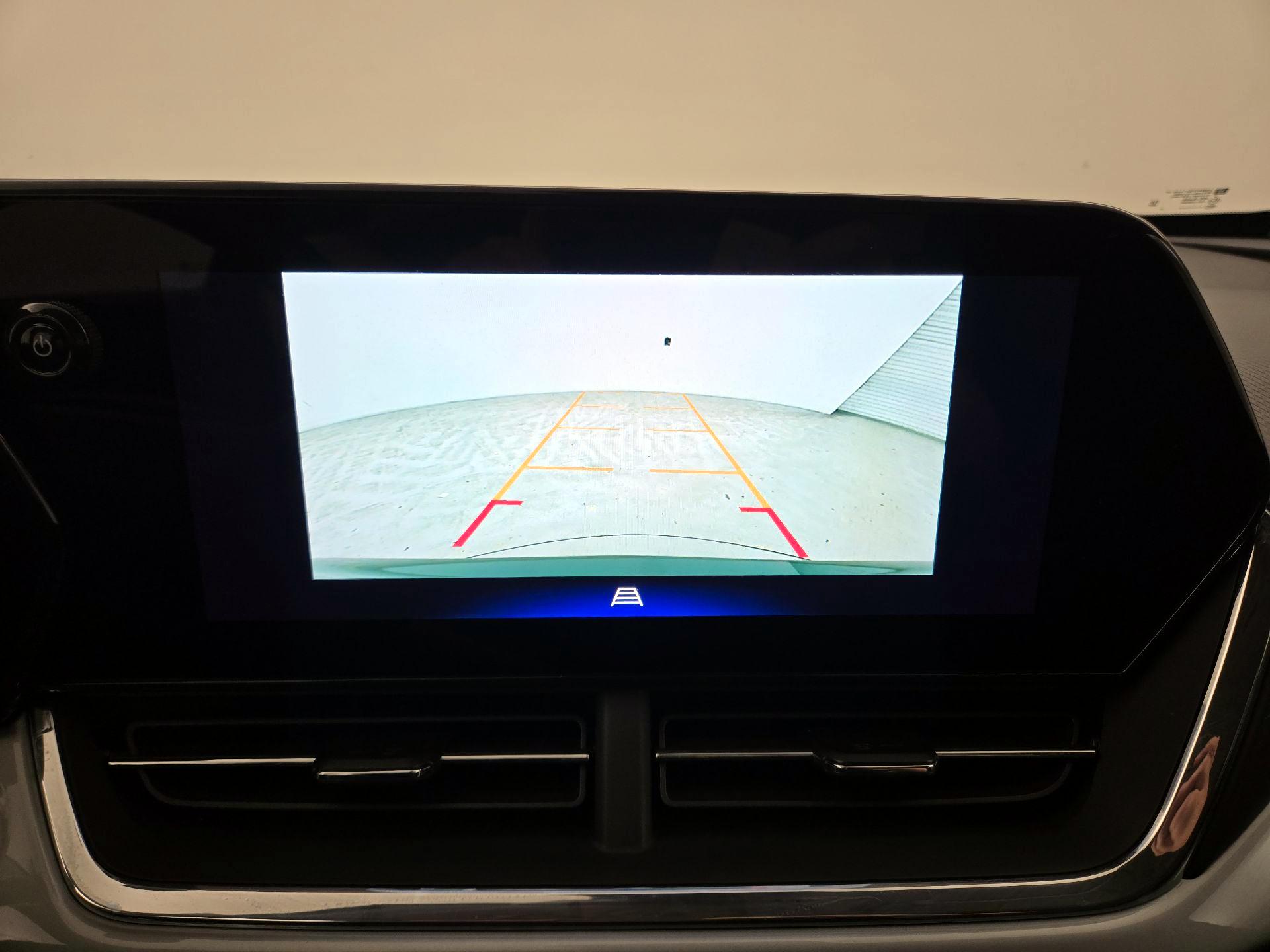 Thumbnail: 2025 Chevrolet Trax - 14