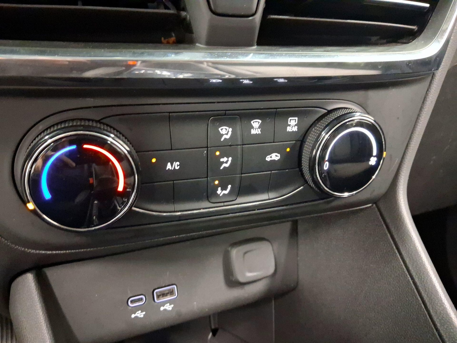 2025 Buick Encore GX Preferred - Photo 17