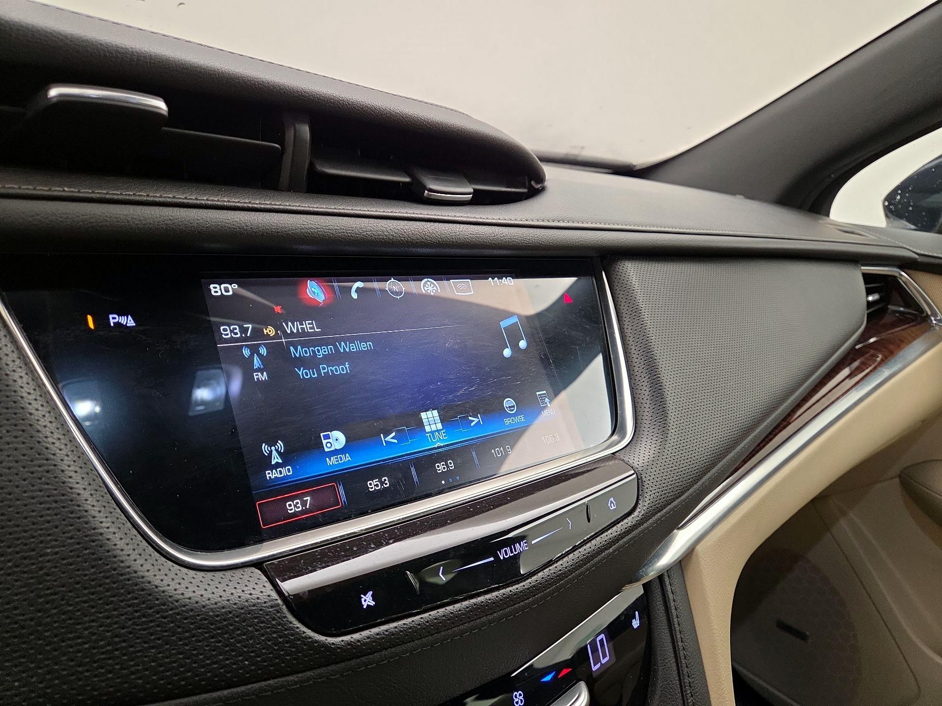 Thumbnail: 2017 Cadillac XT5 - 15