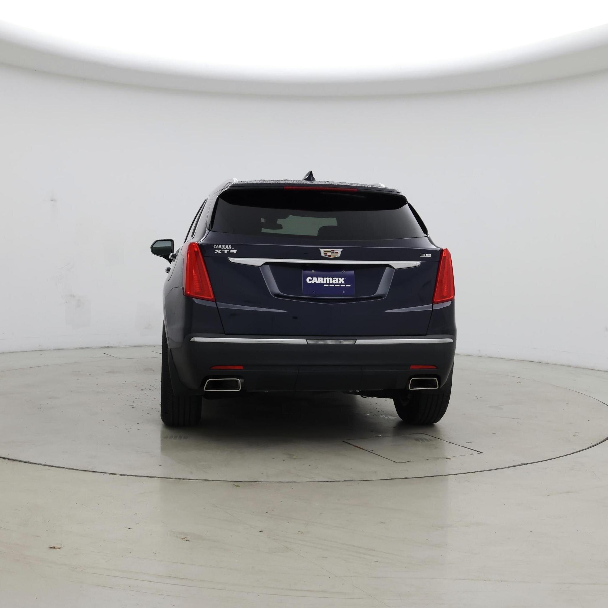 Thumbnail: 2017 Cadillac XT5 - 6