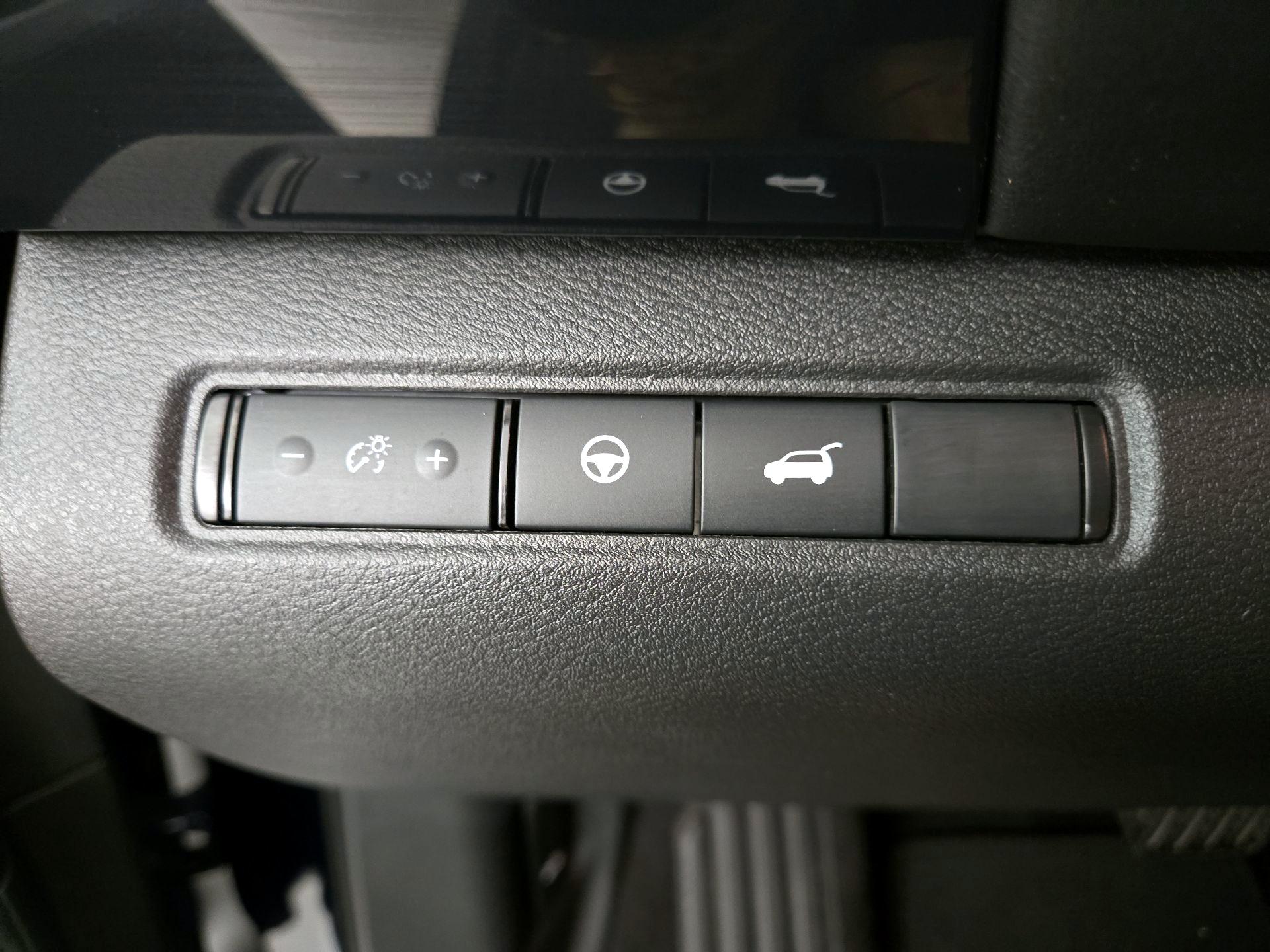 Thumbnail: 2025 Nissan Pathfinder - 13